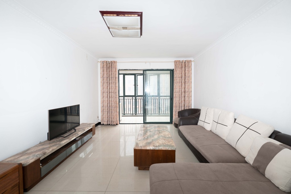 二手房好房推荐:欧洲城地处省府核心位置,双地铁口物业,户型选择多样 二手房好房推荐:欧洲城地处省府核心位置,双地铁口物业,户型选择多样