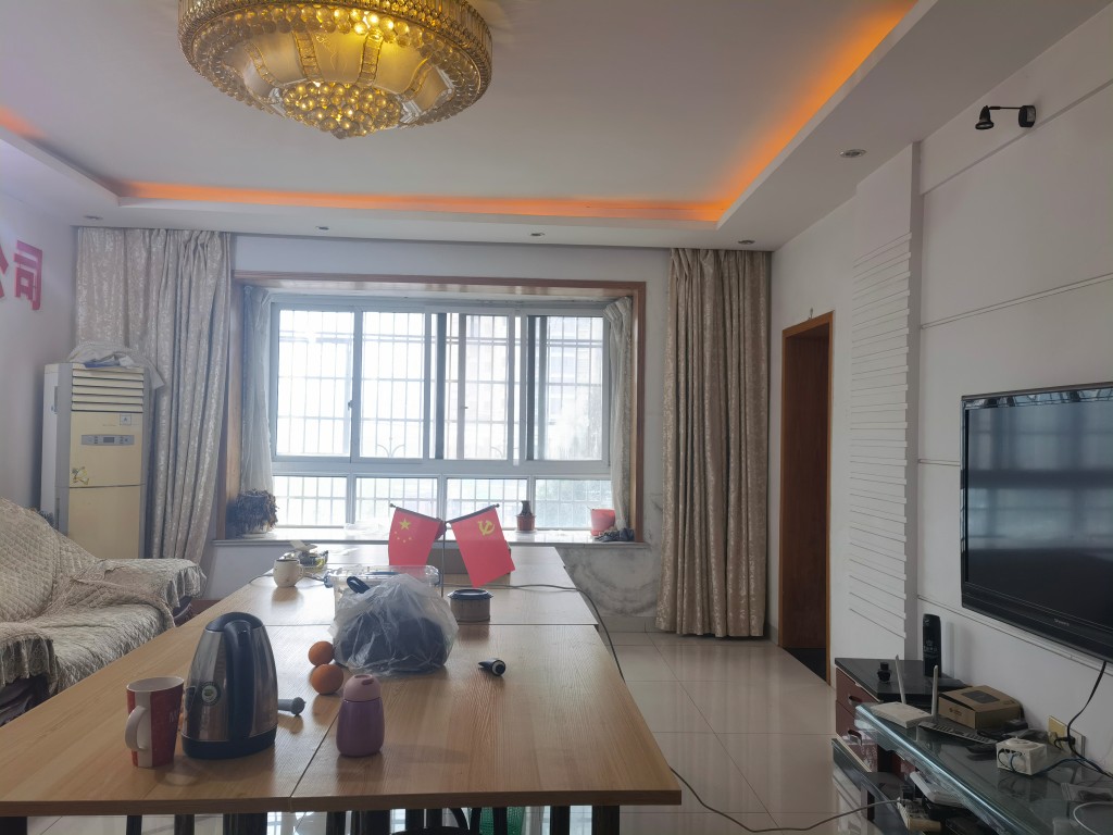 御景华庭 3室2厅1卫 88.0万 御景华庭 3室2厅1卫 88.0万客厅