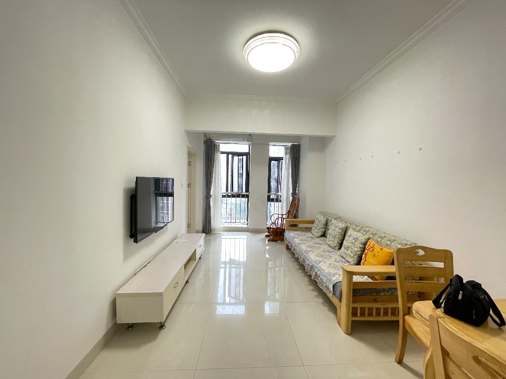 流金岁月-华晨国际 2室2厅1卫 62.0万 流金岁月-华晨国际 2室2厅1卫 62.0万客厅