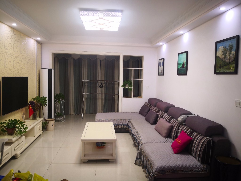 碧桂园(住宅) 3室2厅1卫 1800.0元/月 碧桂园(住宅) 3室2厅1卫 1800.0元/月室内图