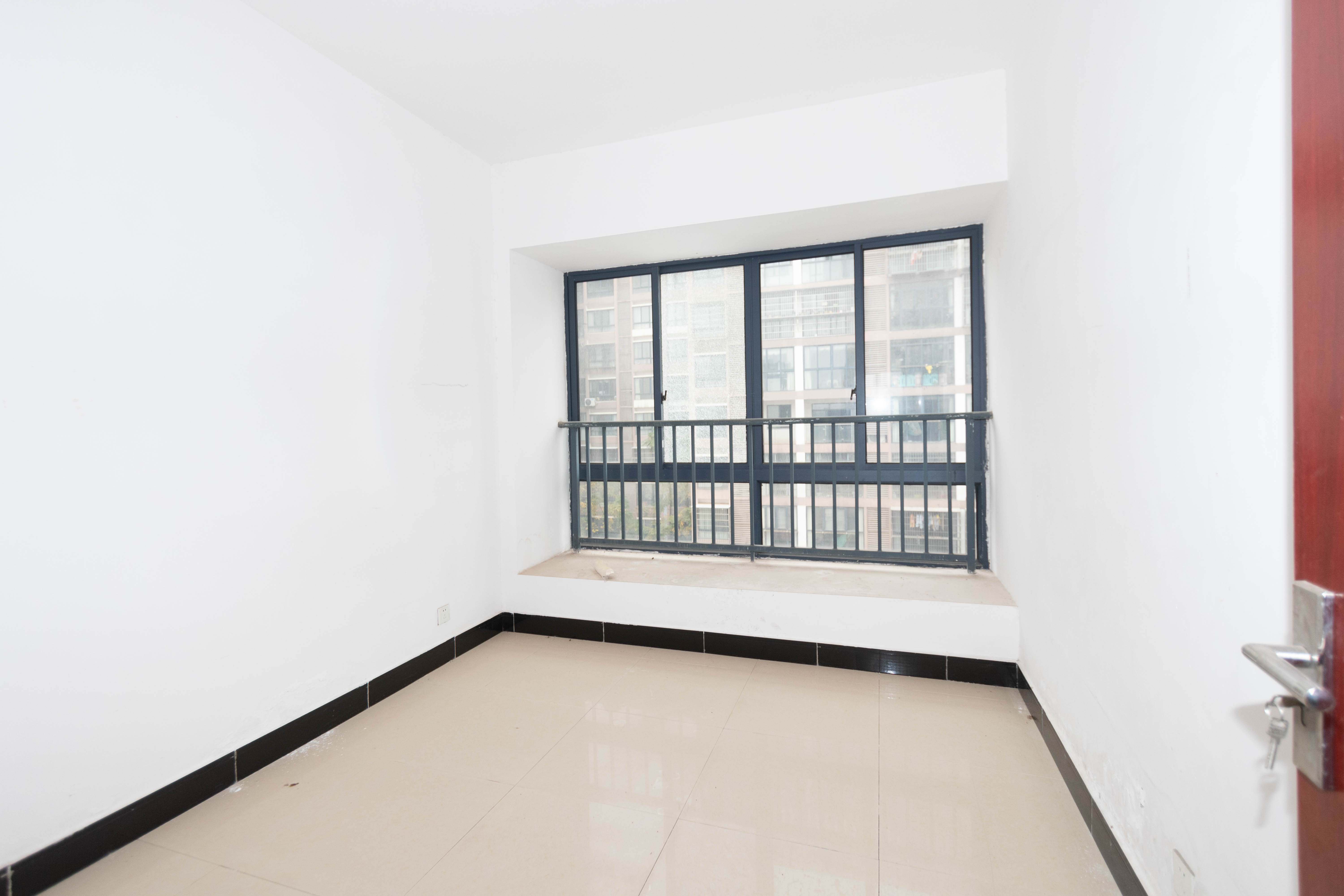 黑金时代广场  4室2厅1卫    78.0万其他