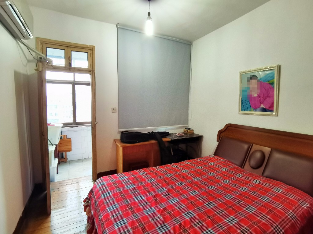 银馨家园(贺家土电厂生活区)  2室1厅1卫    28.0万 银馨家园(贺家土电厂生活区)  2室1厅1卫    28.0万客厅