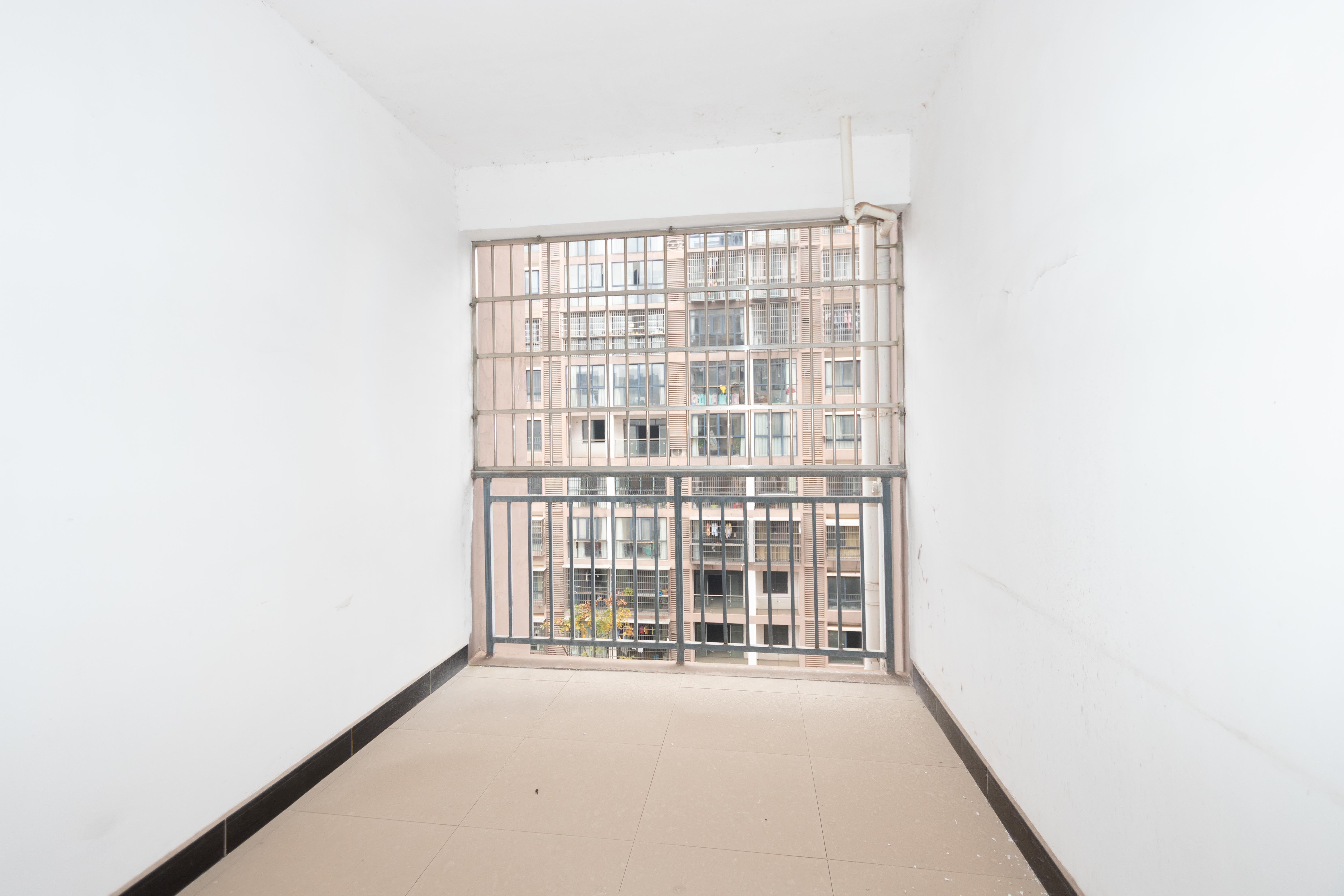 黑金时代广场  4室2厅1卫    78.0万其他