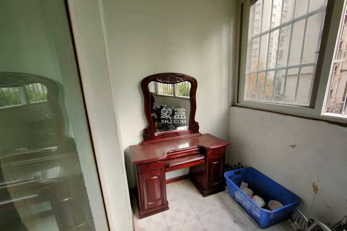 南湖锦苑 2室1厅1卫 1666.0元/月 南湖锦苑 2室1厅1卫 1666.0元/月室内图