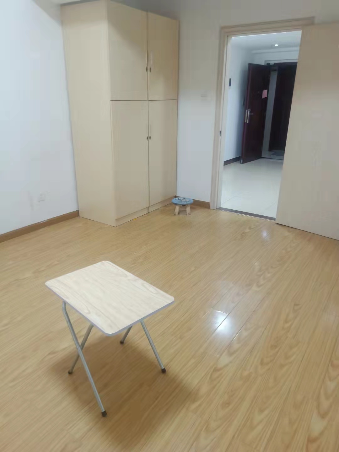 大汉希尔顿 2室2厅1卫 2200.0元/月 大汉希尔顿 2室2厅1卫 2200.0元/月室内图