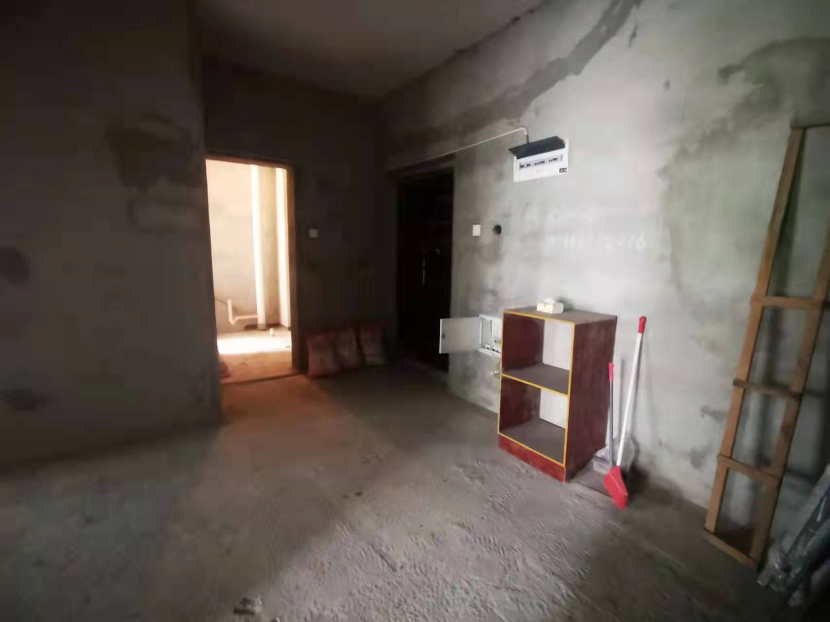 湖景名城 2室2厅1卫 55.5万 湖景名城 2室2厅1卫 55.5万客厅