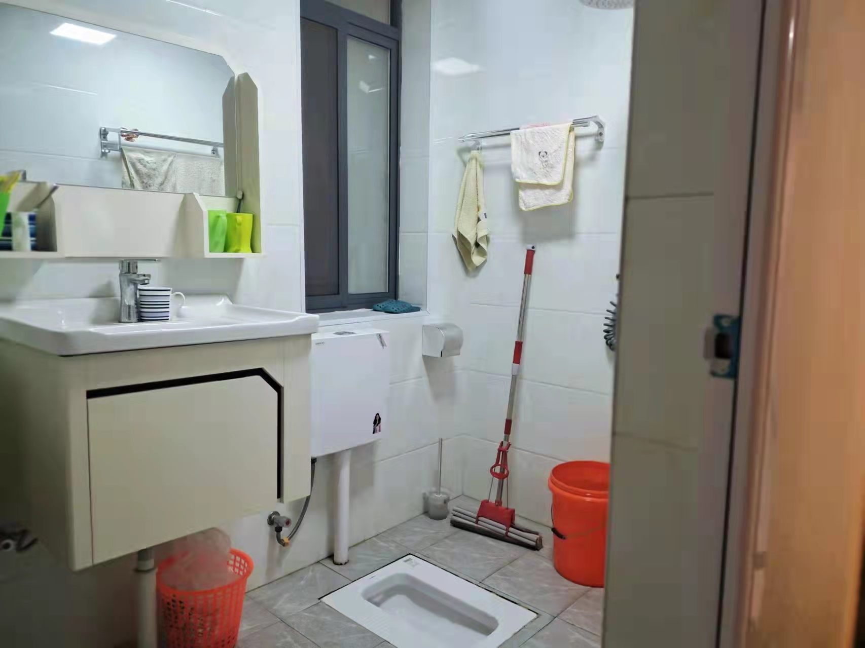 金水阳光 3室2厅2卫 93.0万 金水阳光 3室2厅2卫 93.0万卫生间