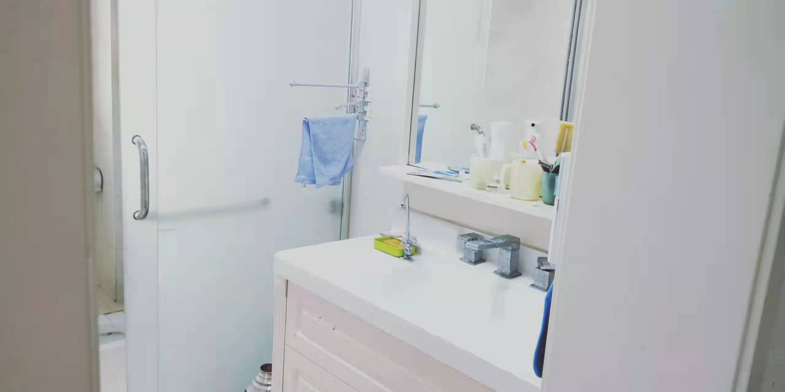 精锐华府(精锐华庭) 3室2厅2卫 66.8万 精锐华府(精锐华庭) 3室2厅2卫 66.8万卫生间