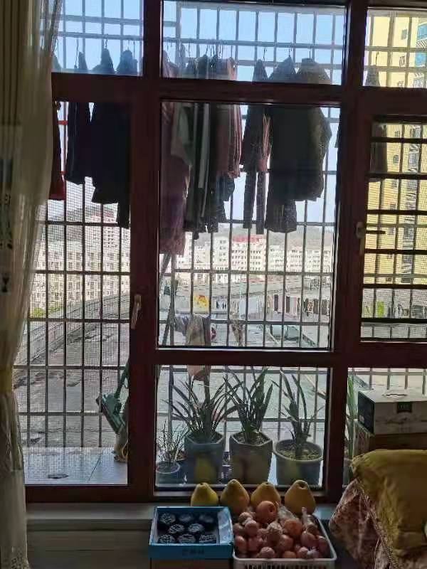 百弘学府城  2室2厅1卫    62.8万 百弘学府城  2室2厅1卫    62.8万阳台