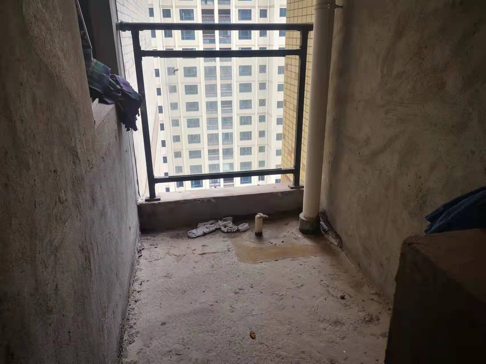 湖景名城 2室2厅1卫 55.5万 湖景名城 2室2厅1卫 55.5万客厅