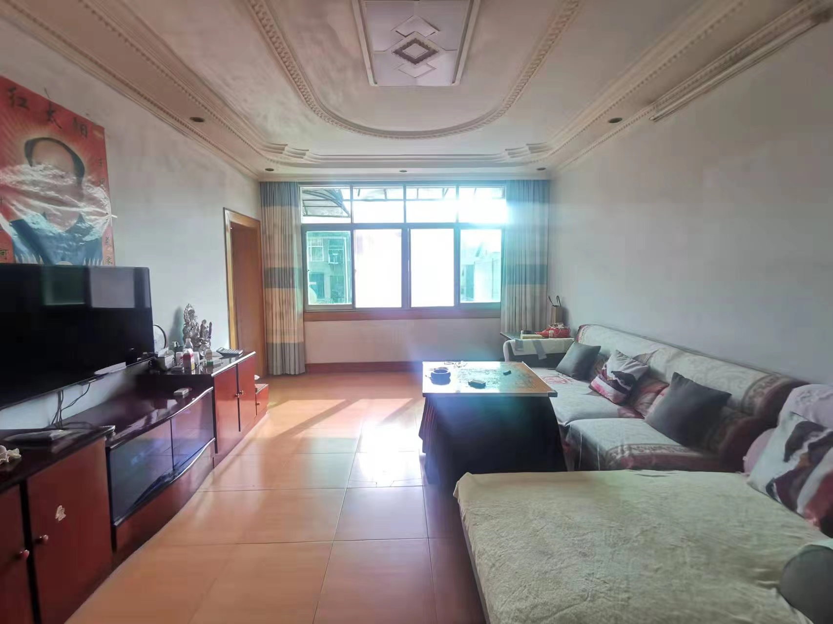 县委会宿舍 4室2厅2卫 56.8万 县委会宿舍 4室2厅2卫 56.8万