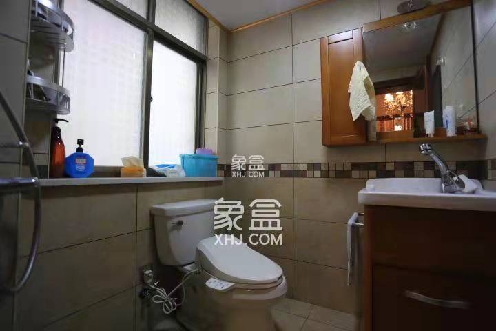 芙蓉小区新华东路123号 3室2厅2卫 65.0万 芙蓉小区新华东路123号 3室2厅2卫 65.0万客厅