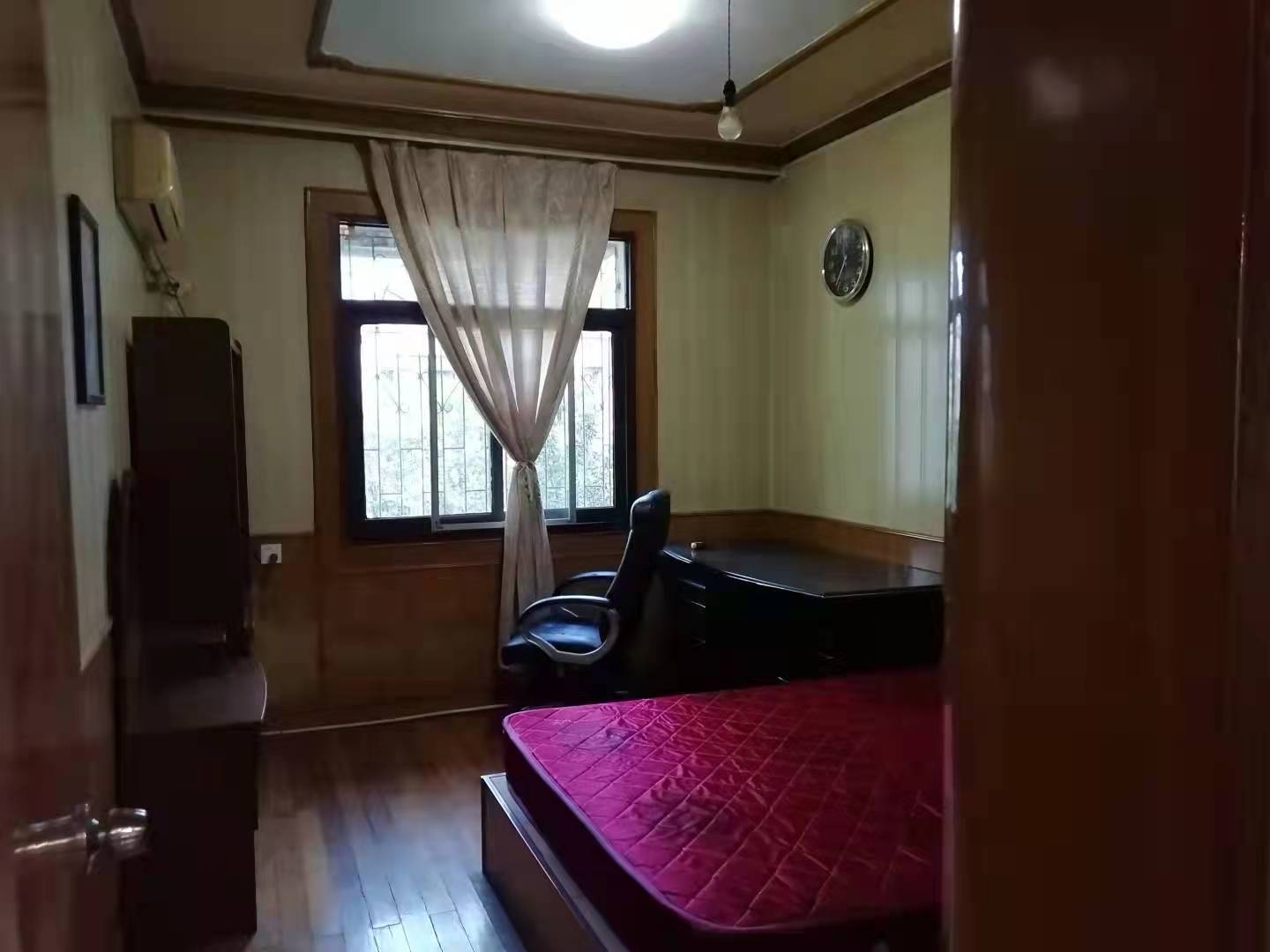 花园一村 3室2厅1卫 58.0万 花园一村 3室2厅1卫 58.0万客厅