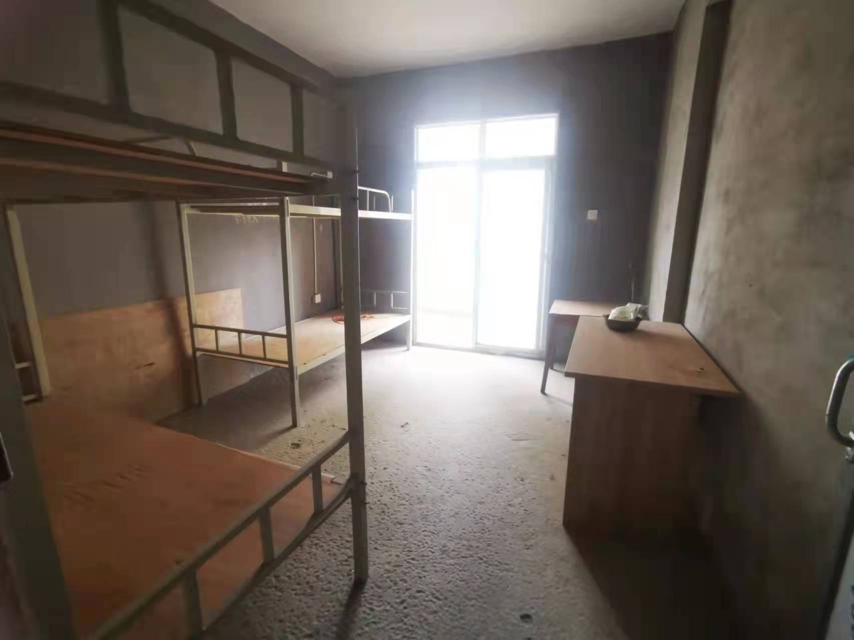 湖景名城 2室2厅1卫 55.5万 湖景名城 2室2厅1卫 55.5万客厅