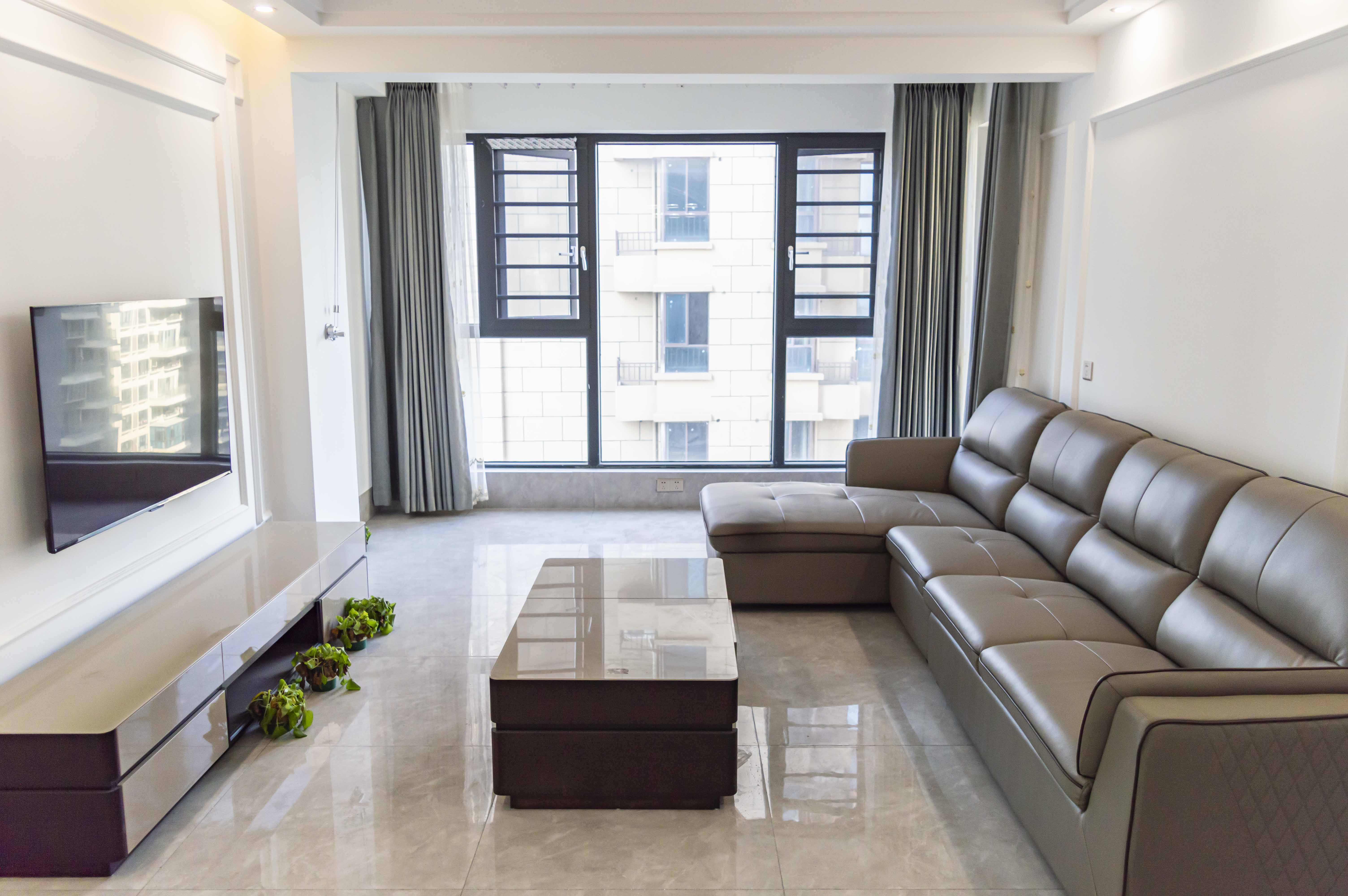 铂金汉宫  3室2厅1卫    85.8万 铂金汉宫  3室2厅1卫    85.8万客厅