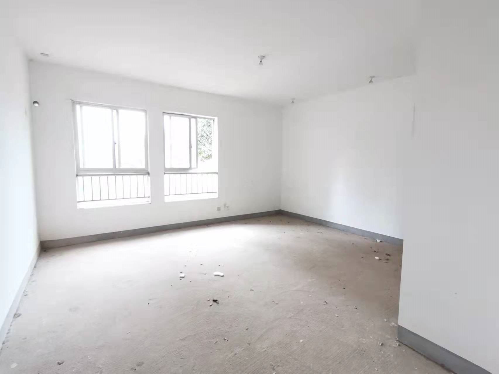 红盾雅园 6室4厅2卫 108.0万 红盾雅园 6室4厅2卫 108.0万客厅