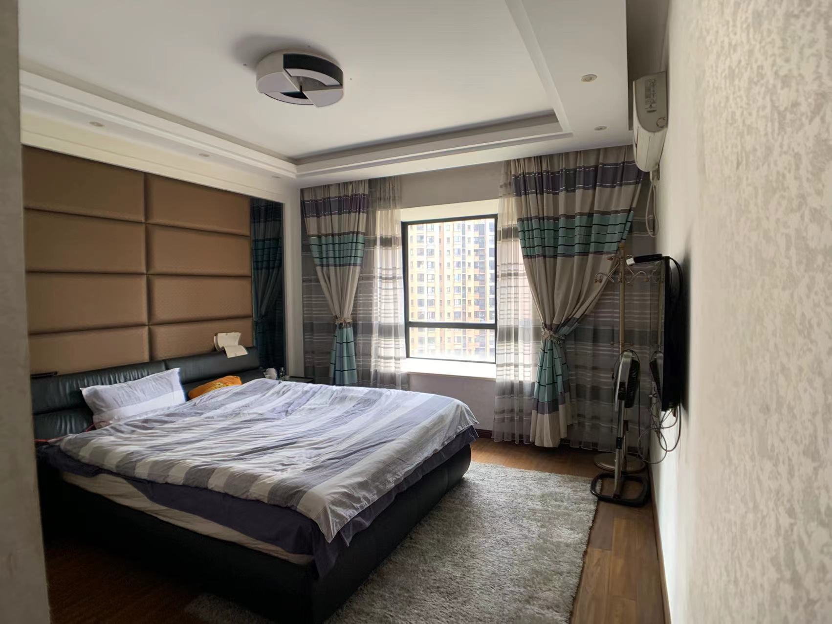 康桥美郡 4室2厅2卫 126.0万 康桥美郡 4室2厅2卫 126.0万客厅