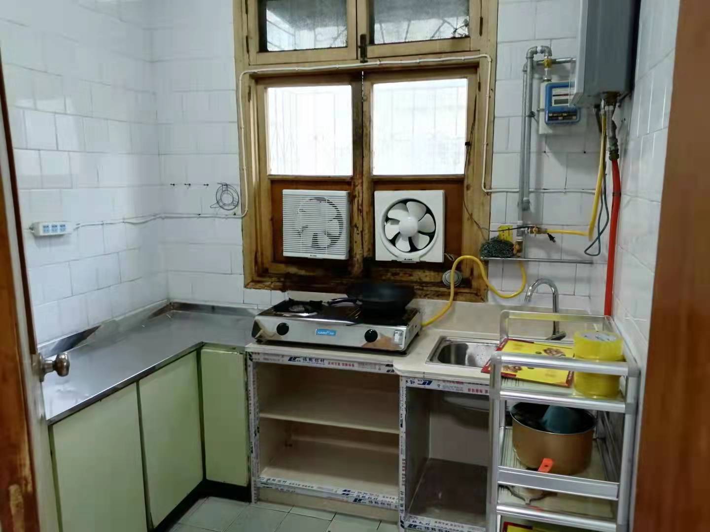 花园一村 3室2厅1卫 58.0万 花园一村 3室2厅1卫 58.0万客厅