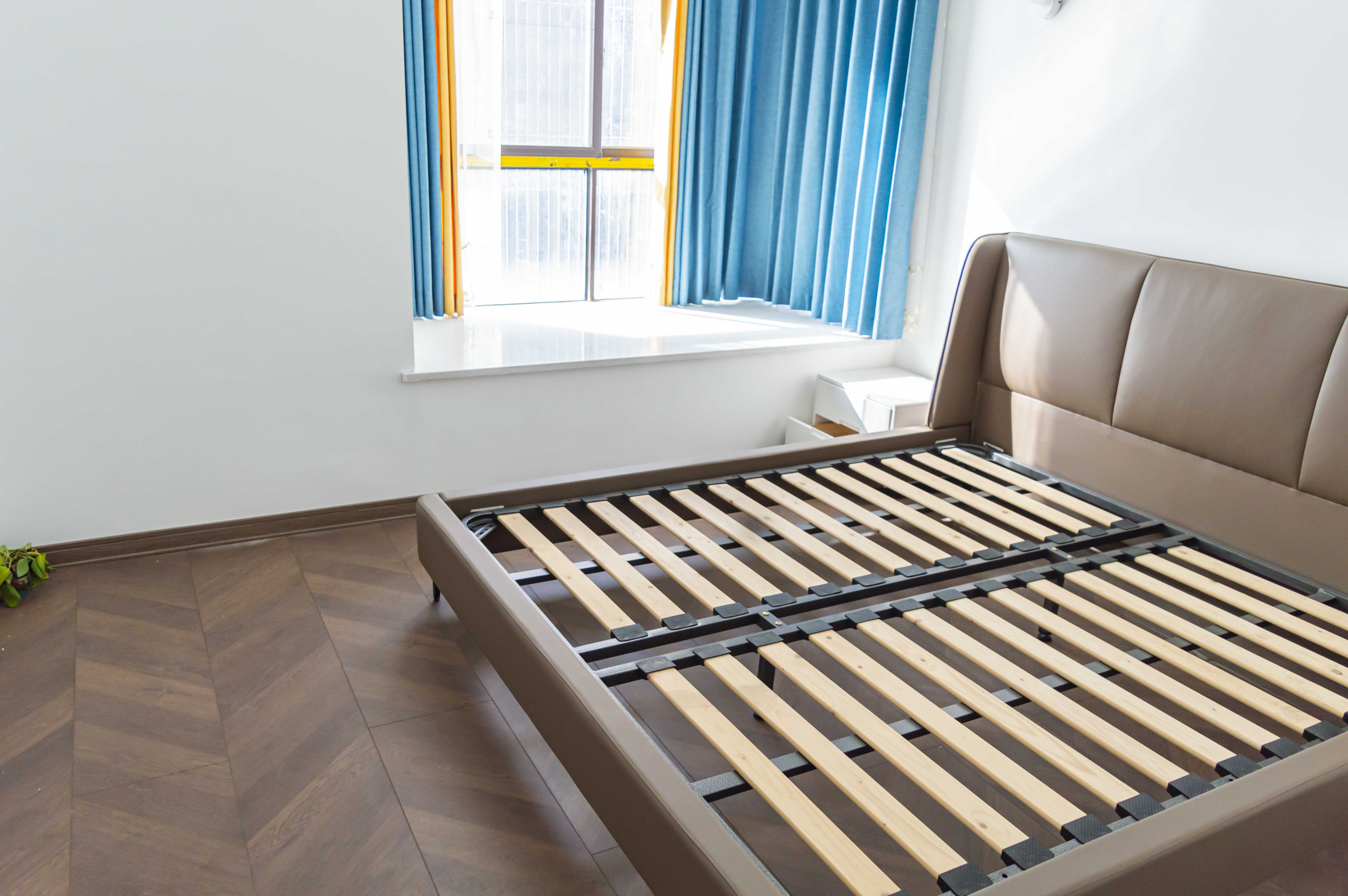 铂金汉宫  3室2厅1卫    85.8万 铂金汉宫  3室2厅1卫    85.8万客厅