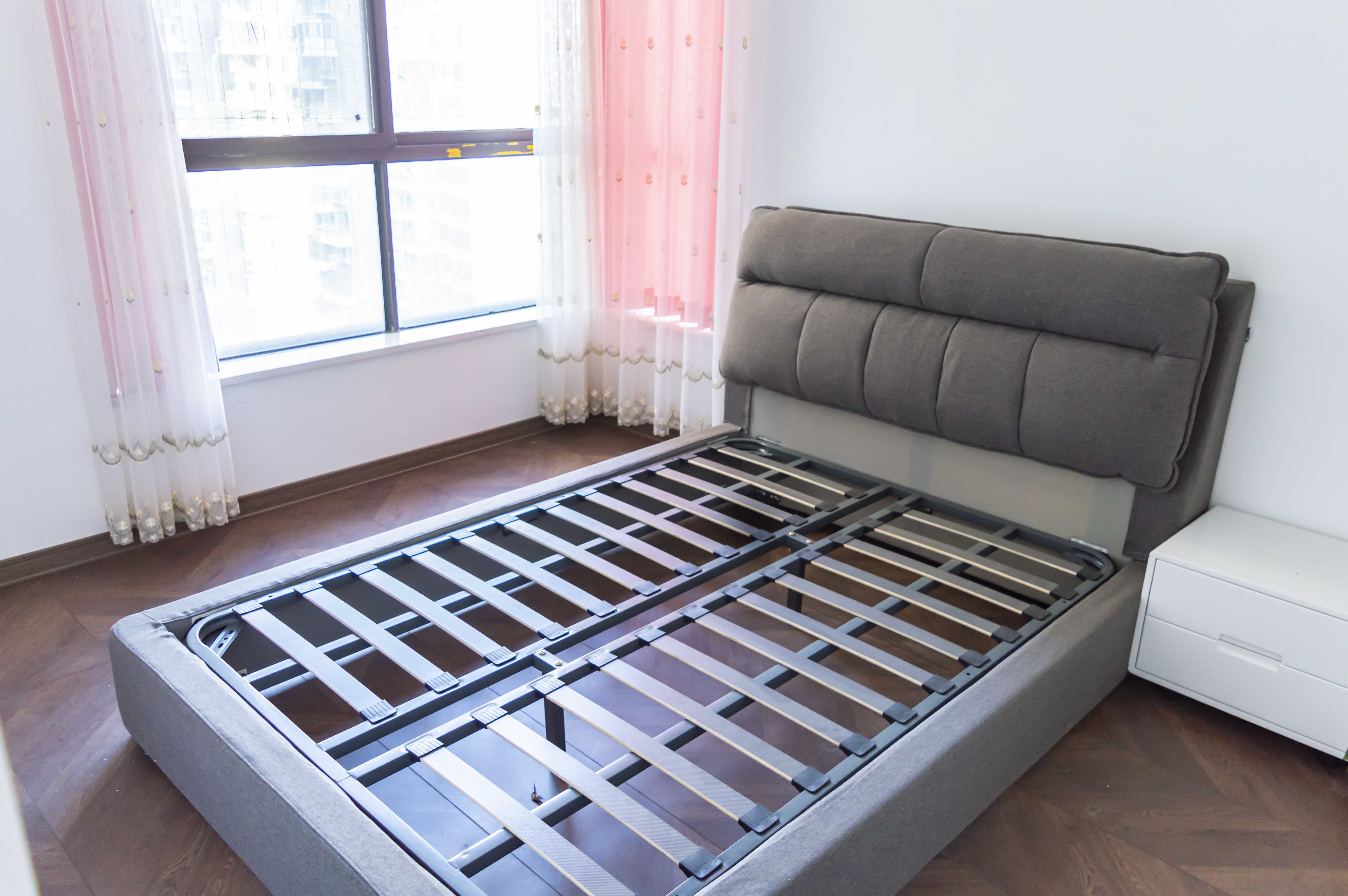 铂金汉宫  3室2厅1卫    85.8万 铂金汉宫  3室2厅1卫    85.8万客厅