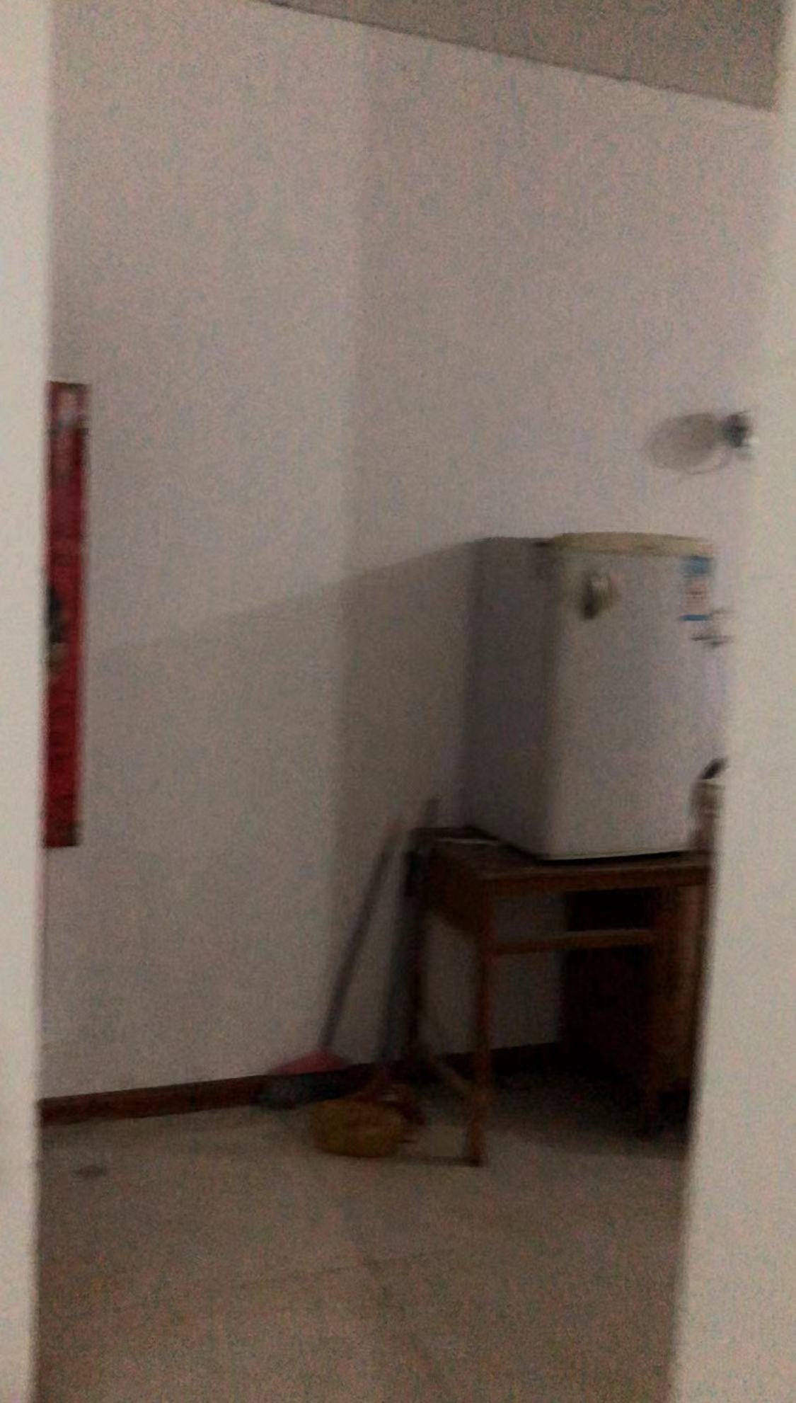 山水文园 5室1厅5卫 82.0万 山水文园 5室1厅5卫 82.0万客厅