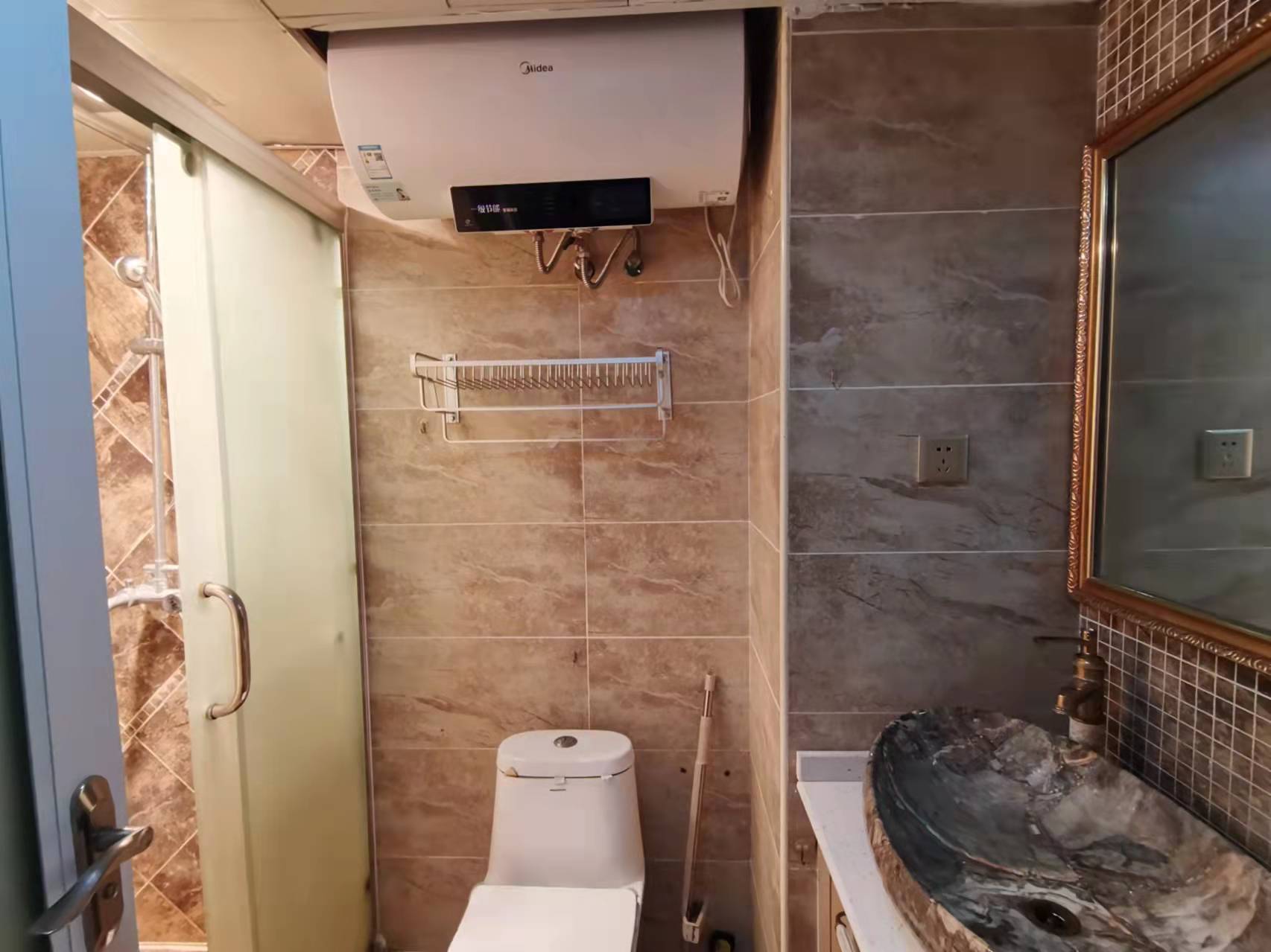 万豪城市花园 1室1厅1卫 1400.0元/月 万豪城市花园 1室1厅1卫 1400.0元/月室内图