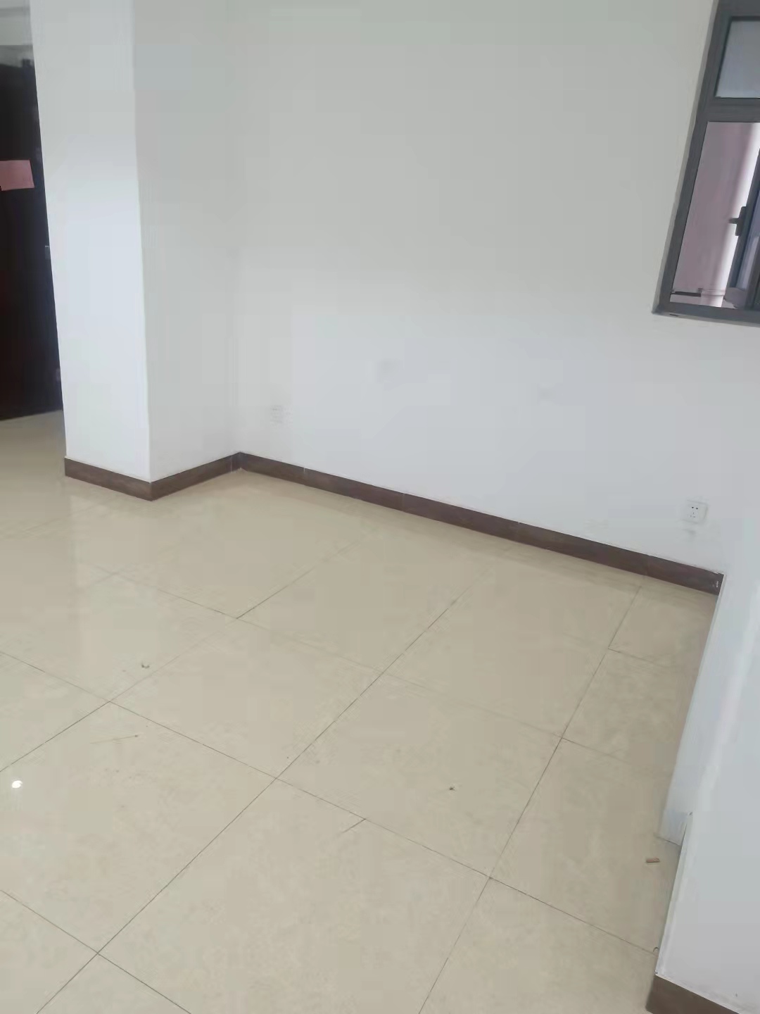 大汉希尔顿 2室2厅1卫 2200.0元/月 大汉希尔顿 2室2厅1卫 2200.0元/月室内图