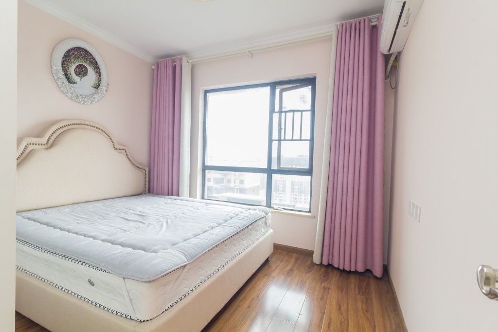 中国铁建国际城二期 3室2厅1卫 72.0万 中国铁建国际城二期 3室2厅1卫 72.0万卧室