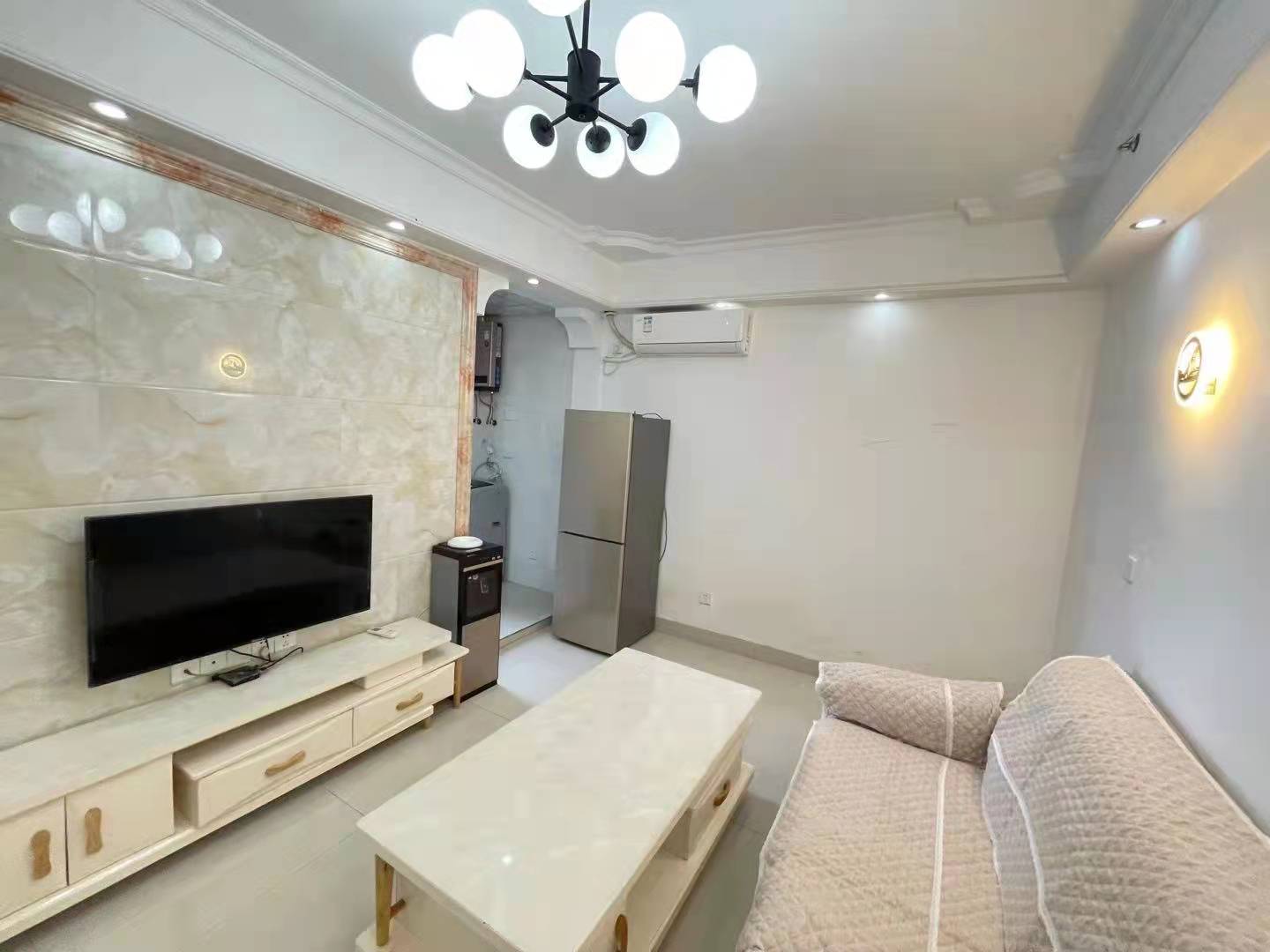 华辰汇景一、二期 1室1厅1卫 1650.0元/月 华辰汇景一、二期 1室1厅1卫 1650.0元/月室内图