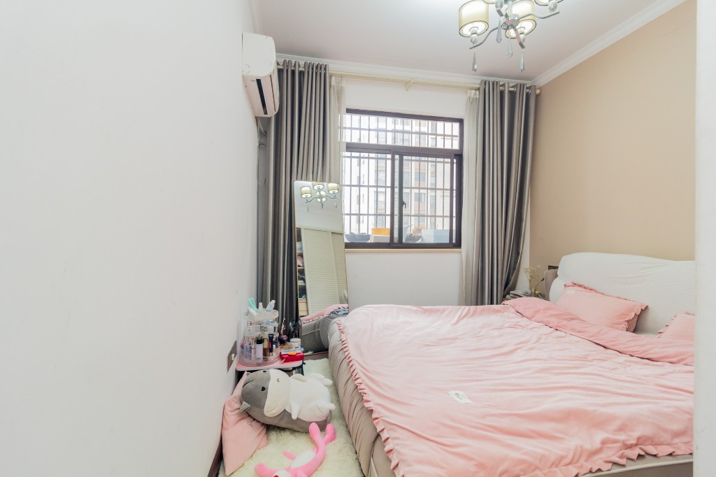 三景华御  3室2厅1卫    79.8万 三景华御  3室2厅1卫    79.8万卧室