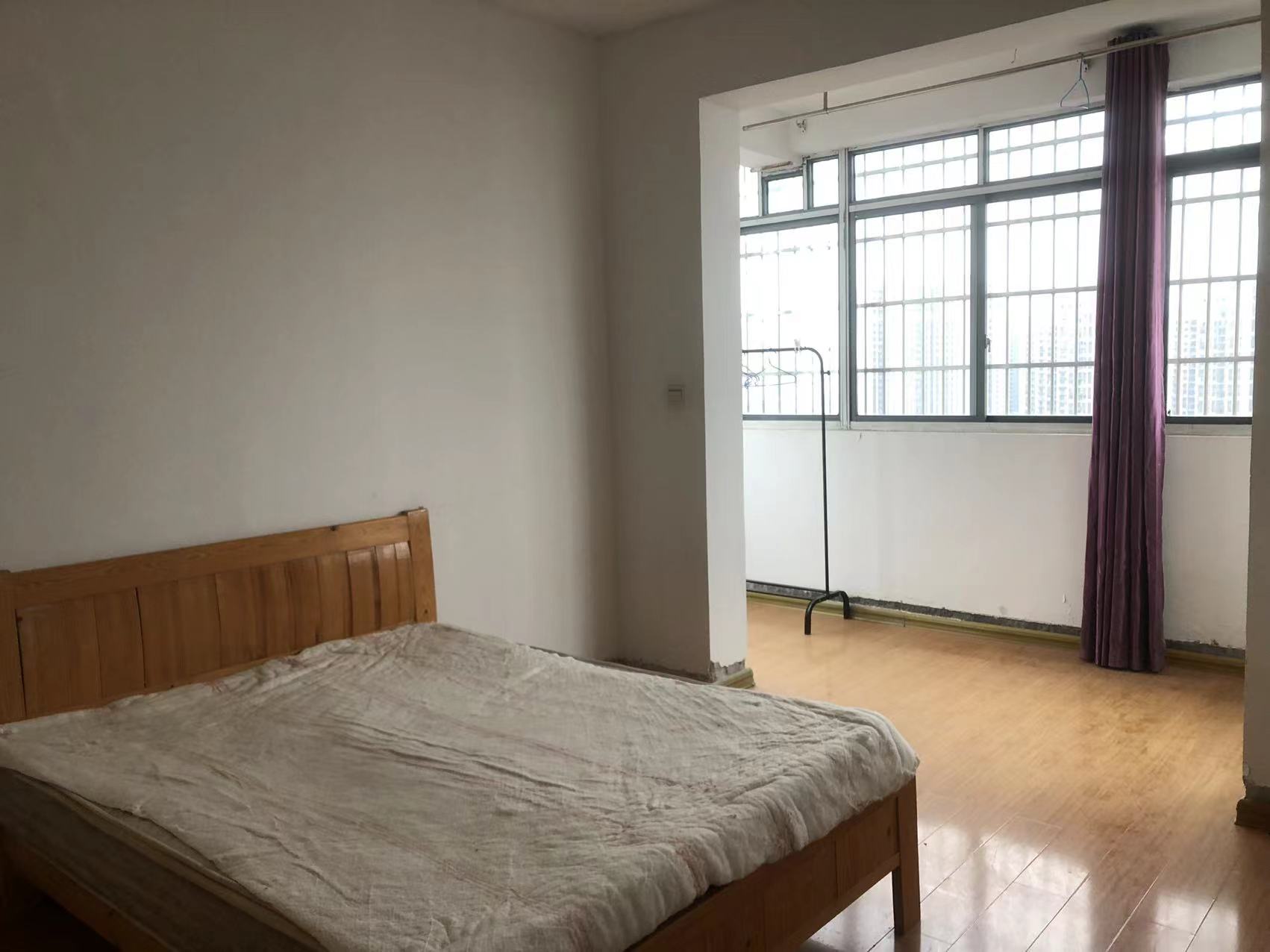 和顺时代  3室2厅1卫   1800.00元/月室内图