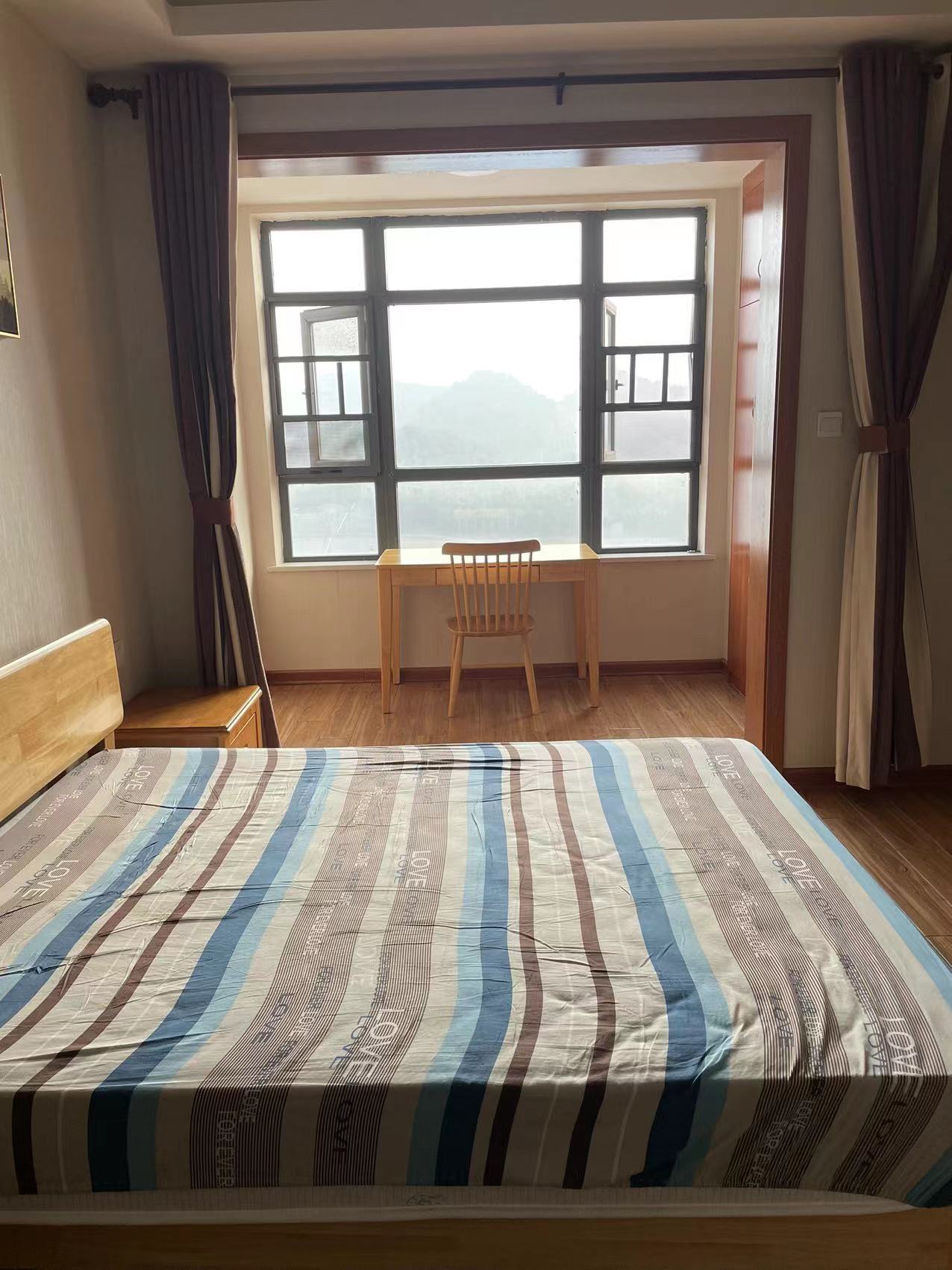 湘运大厦 1室1厅1卫 26.0万 湘运大厦 1室1厅1卫 26.0万客厅