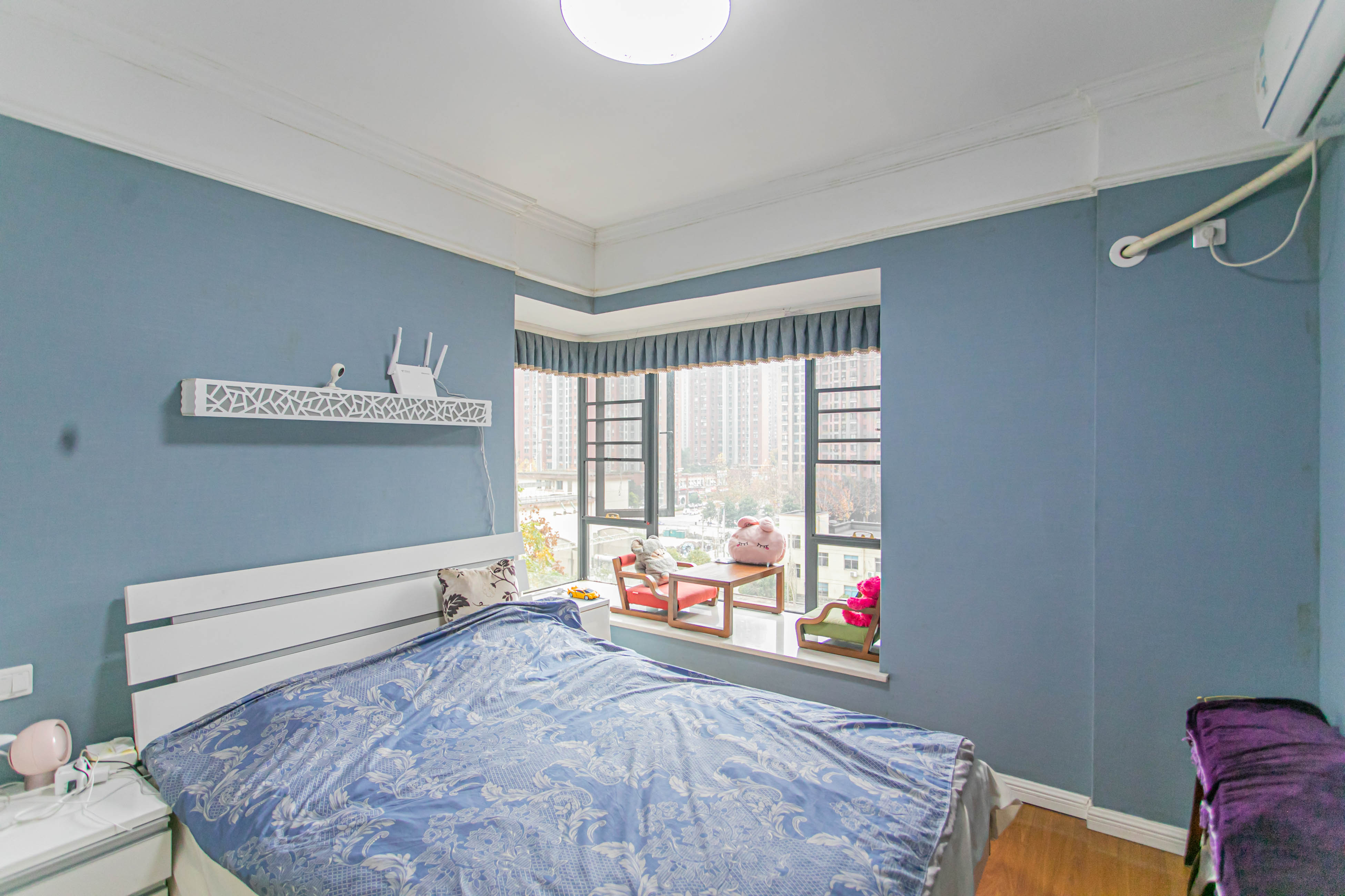 蓝山郡 2室2厅1卫 68.0万 蓝山郡 2室2厅1卫 68.0万卧室