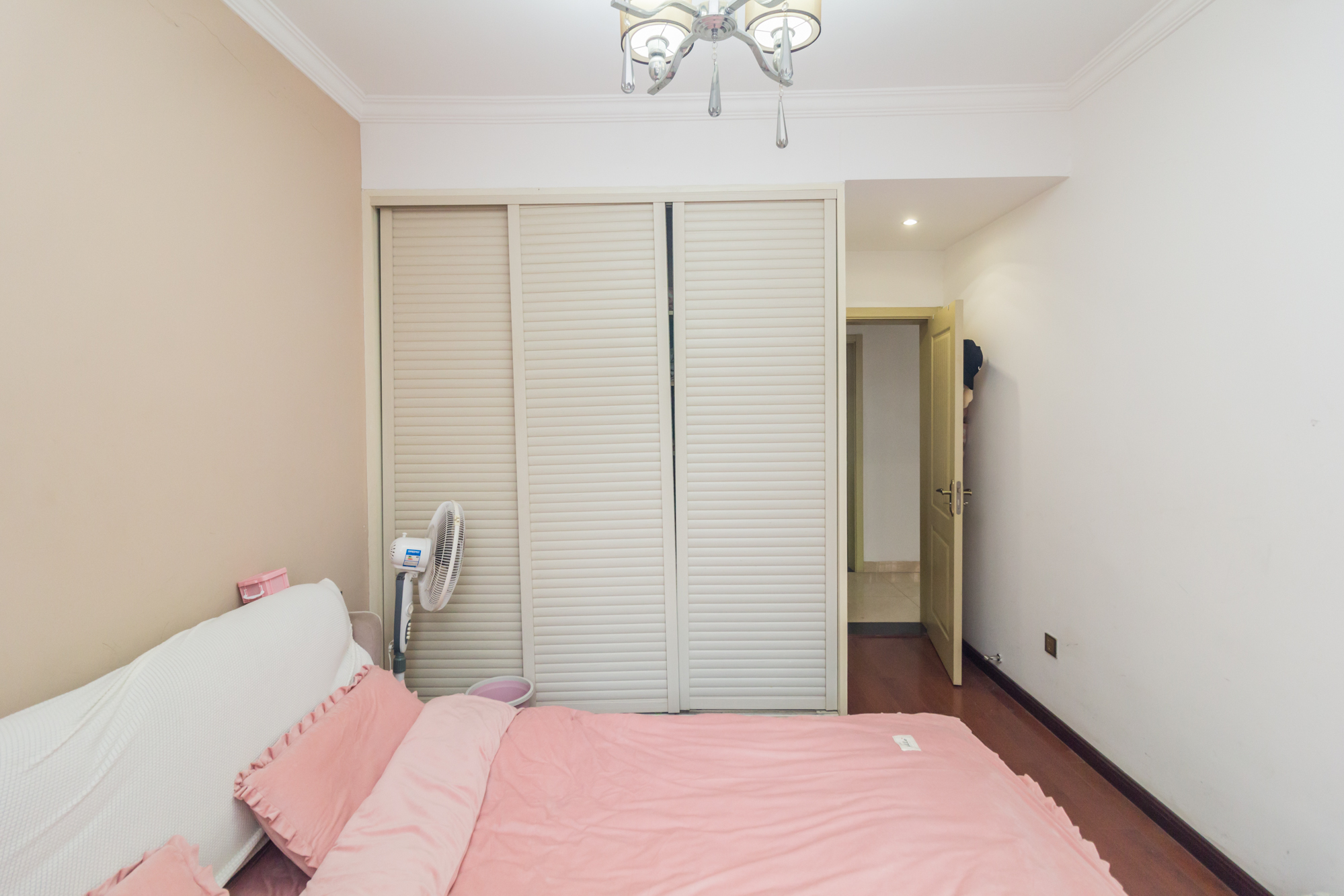 三景华御  3室2厅1卫    79.8万 三景华御  3室2厅1卫    79.8万卧室