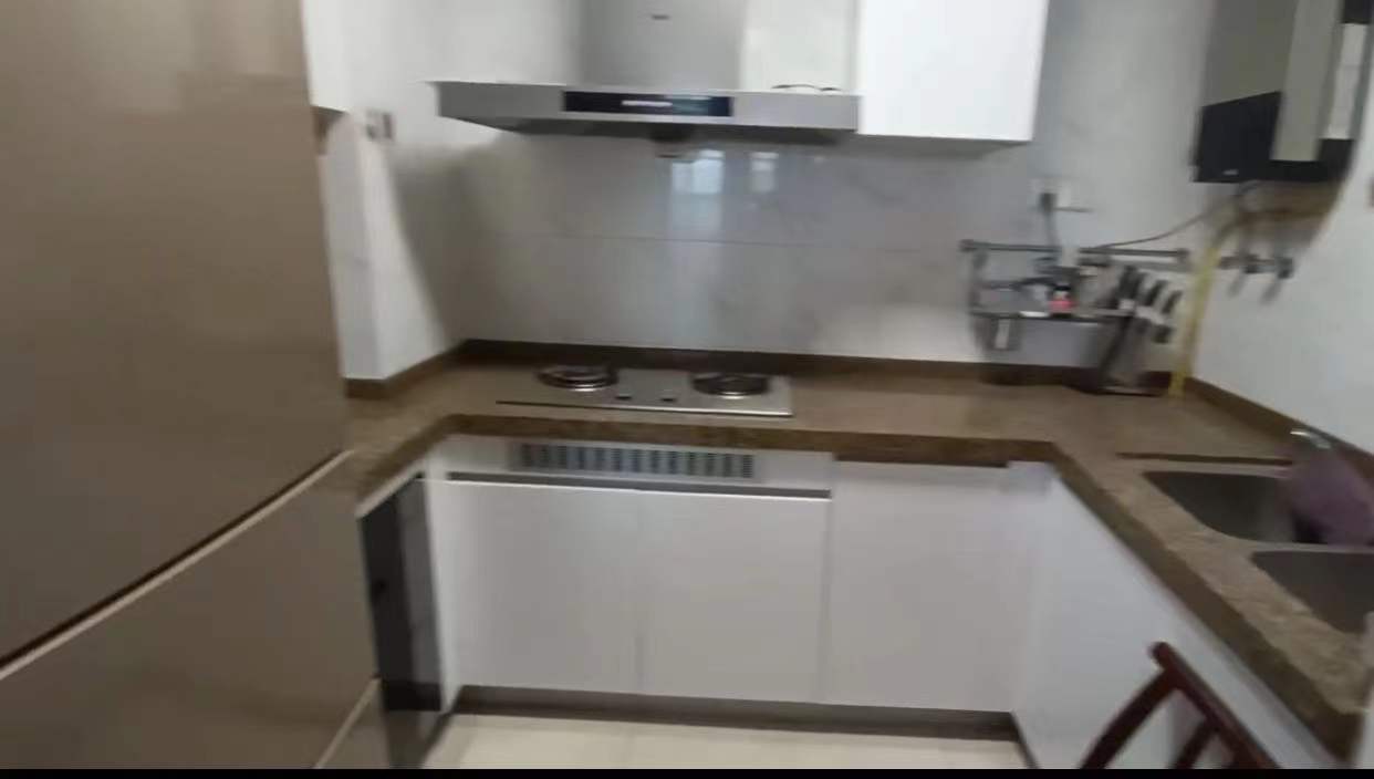 湘银星城  3室2厅2卫    80.0万 湘银星城  3室2厅2卫    80.0万客厅