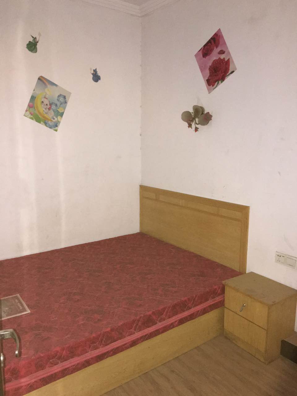 时代大厦  7室1厅7卫    58.8万 时代大厦  7室1厅7卫    58.8万卧室