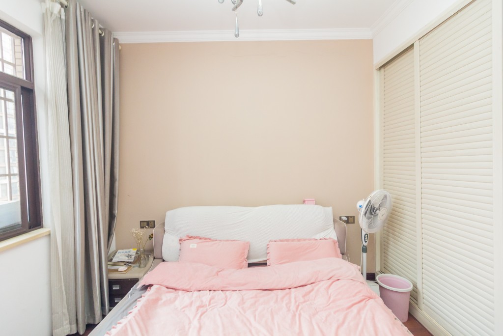 三景华御  3室2厅1卫    79.8万 三景华御  3室2厅1卫    79.8万卧室