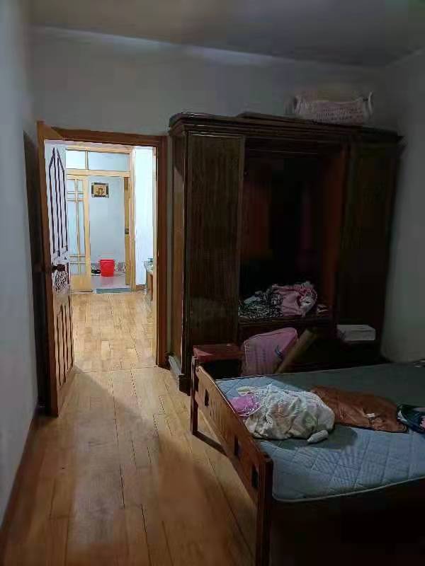 宋家桥戴家岭 2室2厅1卫 35.0万 宋家桥戴家岭 2室2厅1卫 35.0万客厅