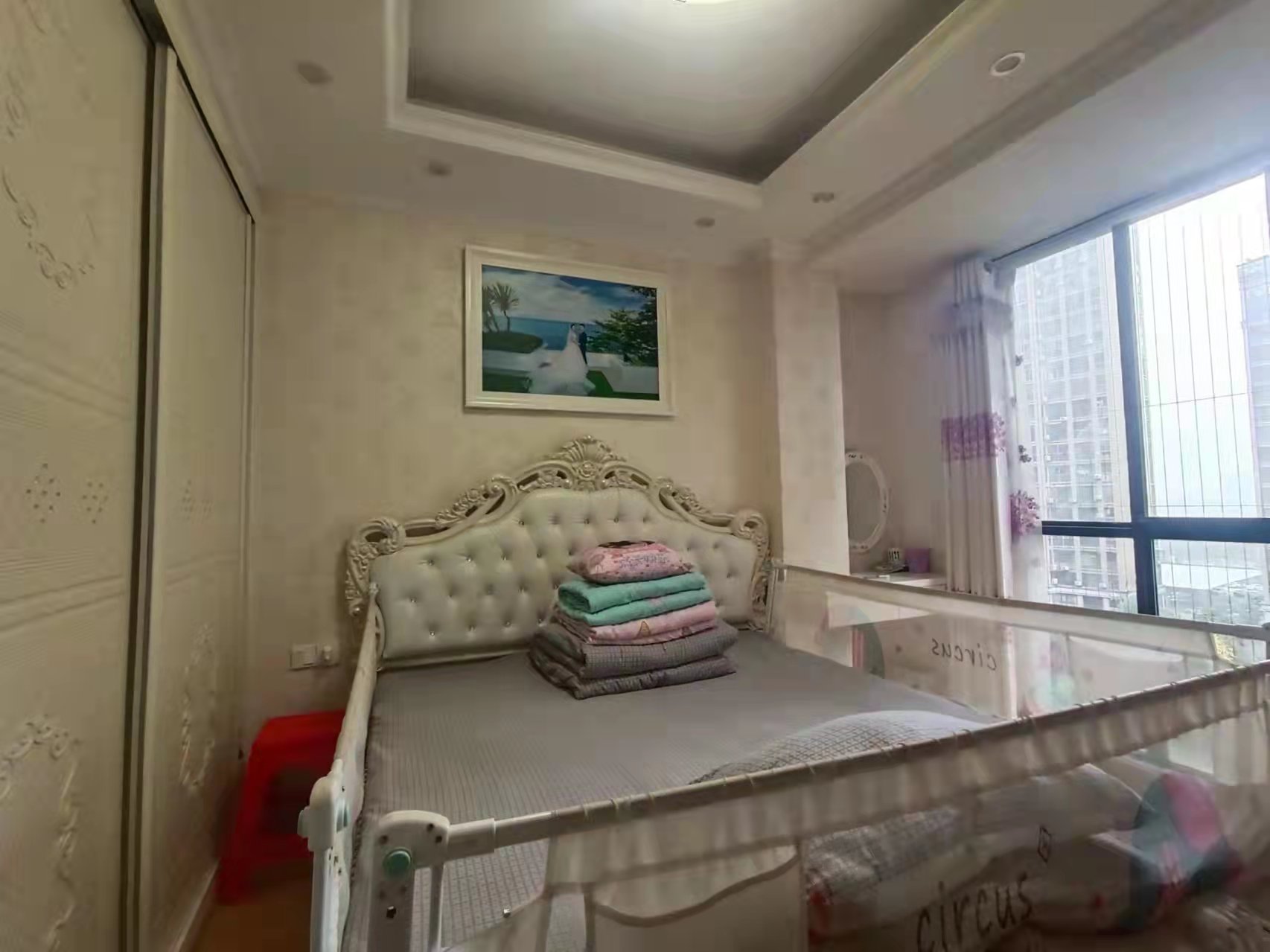 旺城天悦领秀香江  3室2厅2卫    68.0万 旺城天悦领秀香江  3室2厅2卫    68.0万客厅