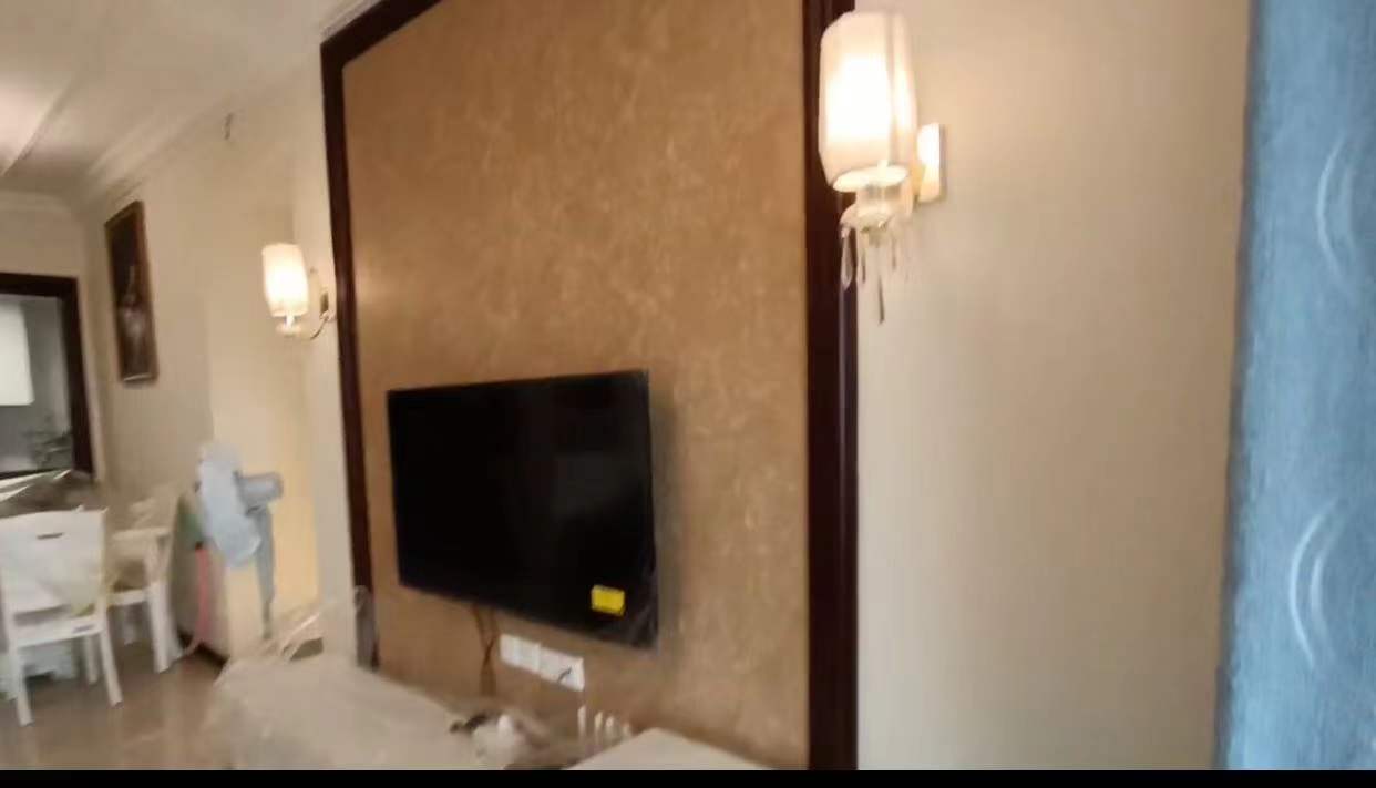 湘银星城  3室2厅2卫    80.0万 湘银星城  3室2厅2卫    80.0万客厅