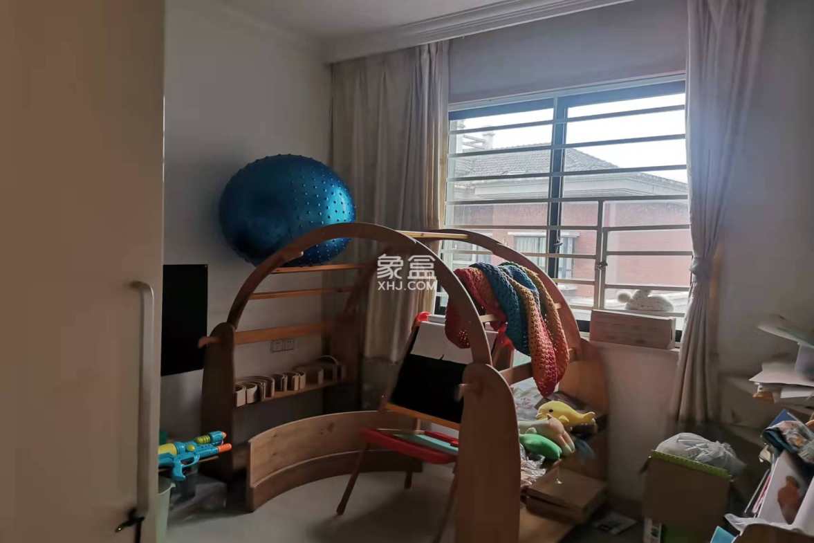 上城世家 5室2厅1卫 99.8万 上城世家 5室2厅1卫 99.8万卫生间