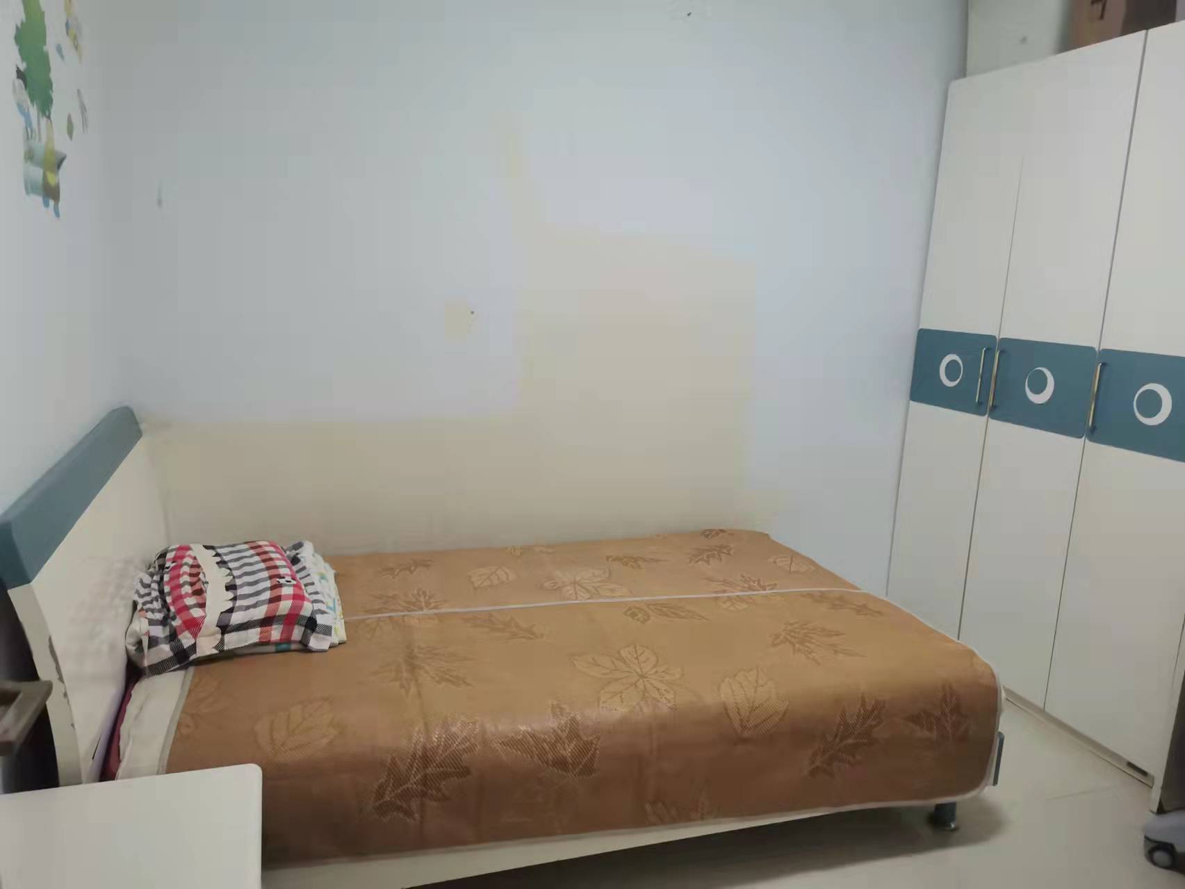 上城世家 5室2厅1卫 99.8万 上城世家 5室2厅1卫 99.8万卫生间