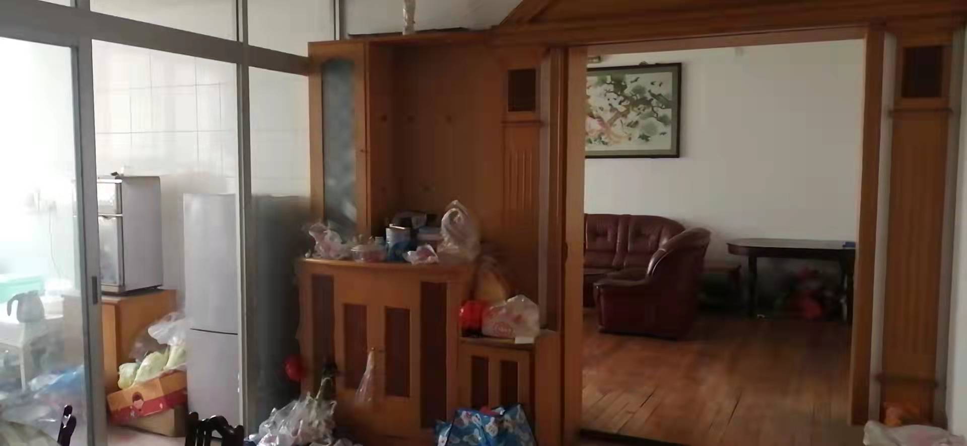 电力局家属楼  3室2厅2卫    72.0万 电力局家属楼  3室2厅2卫    72.0万客厅