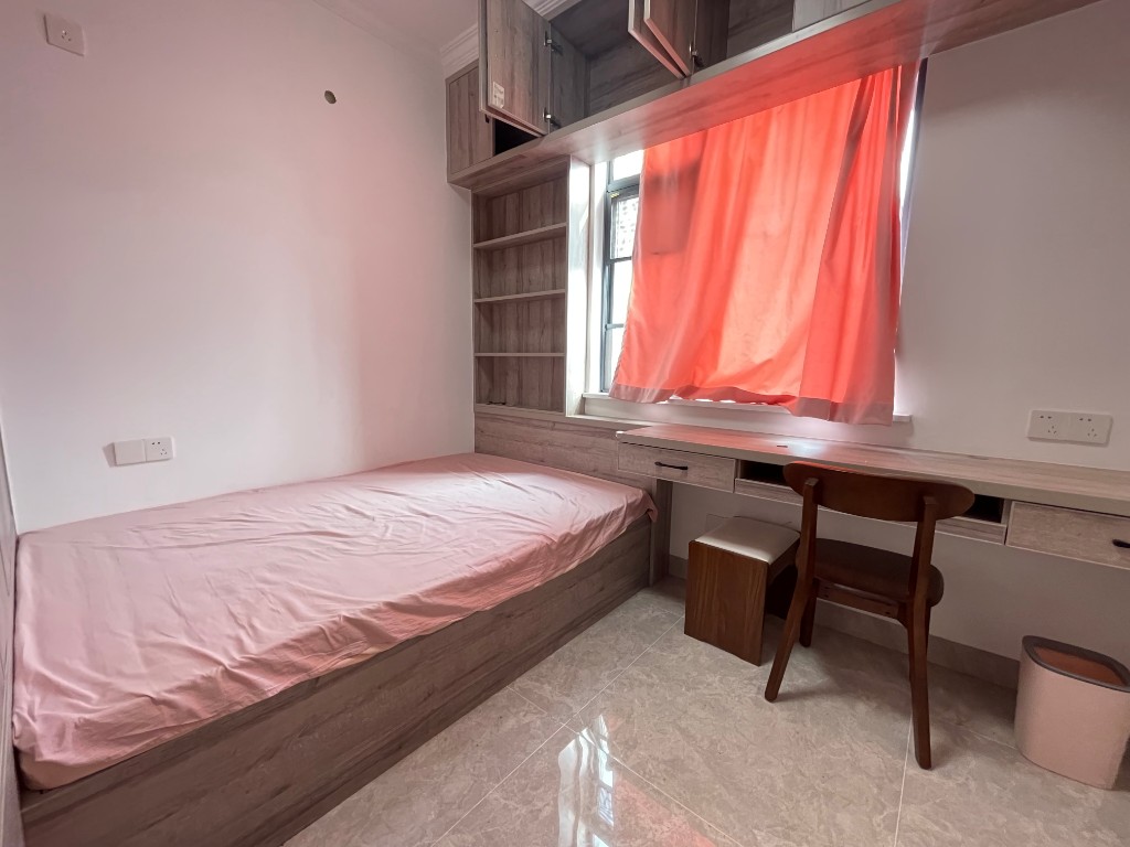 湘银星城  3室2厅1卫    69.8万 湘银星城  3室2厅1卫    69.8万客厅