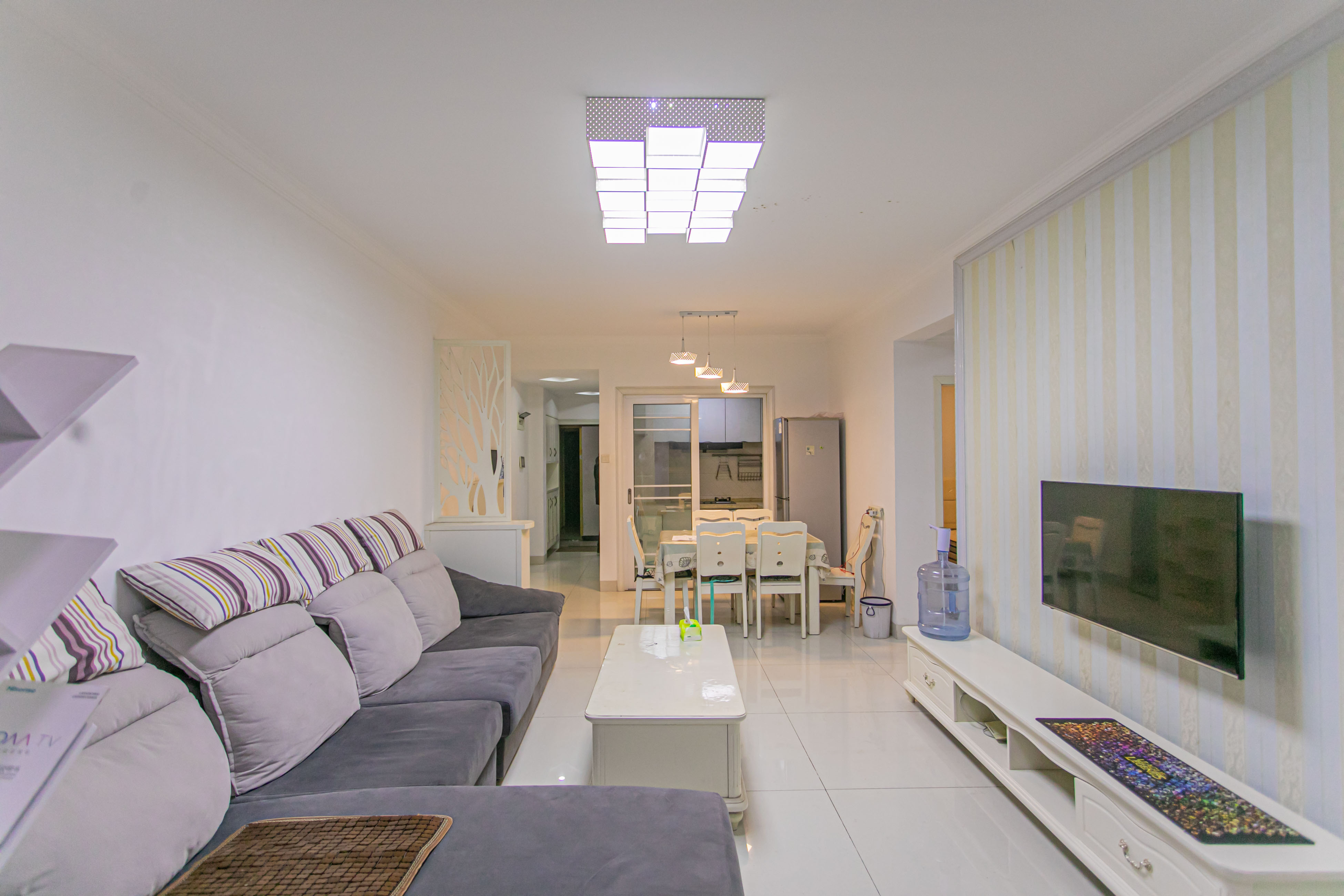 家和院  3室2厅1卫    85.8万 家和院  3室2厅1卫    85.8万客厅