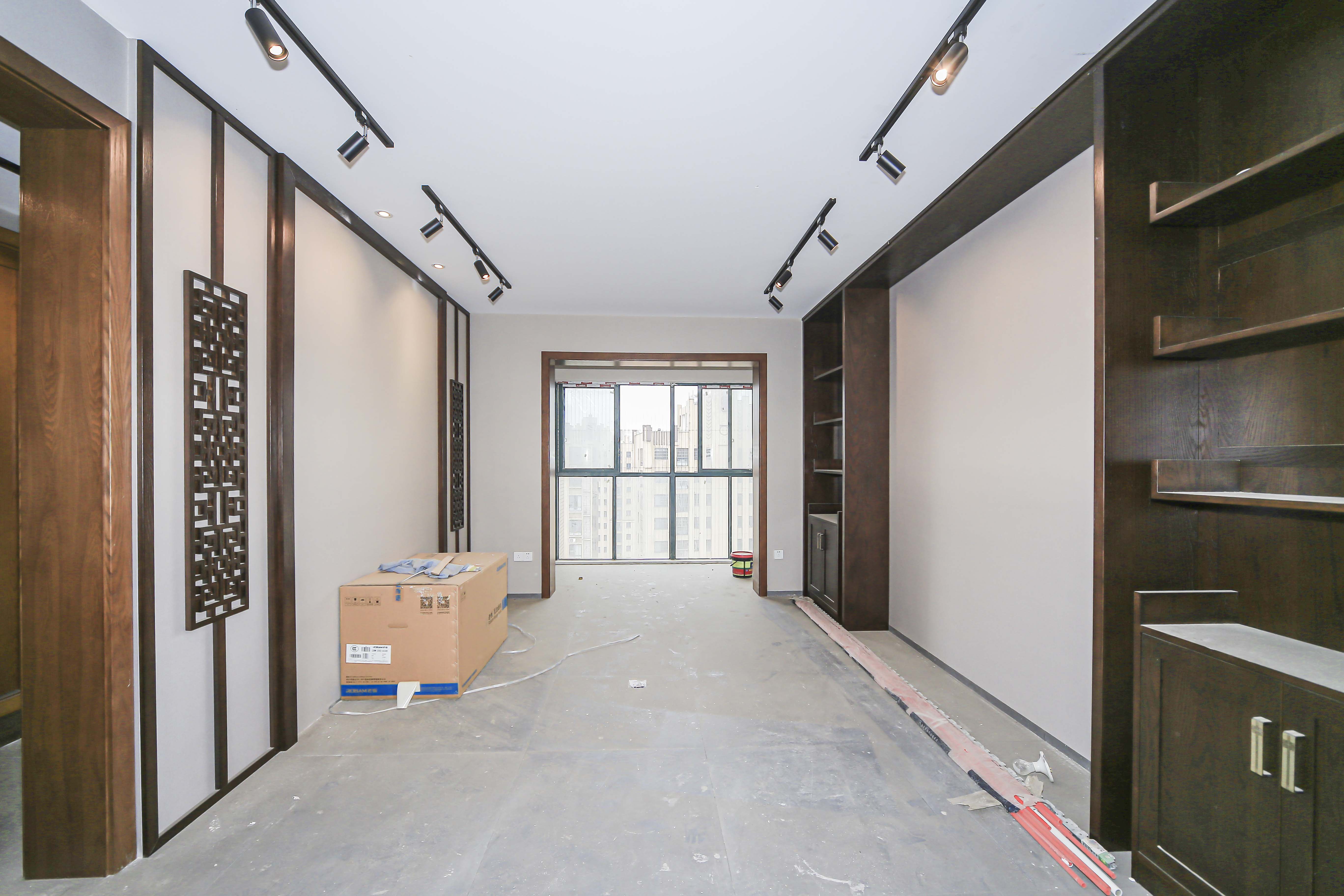 洋湖时代  4室2厅1卫    112.0万室内图1