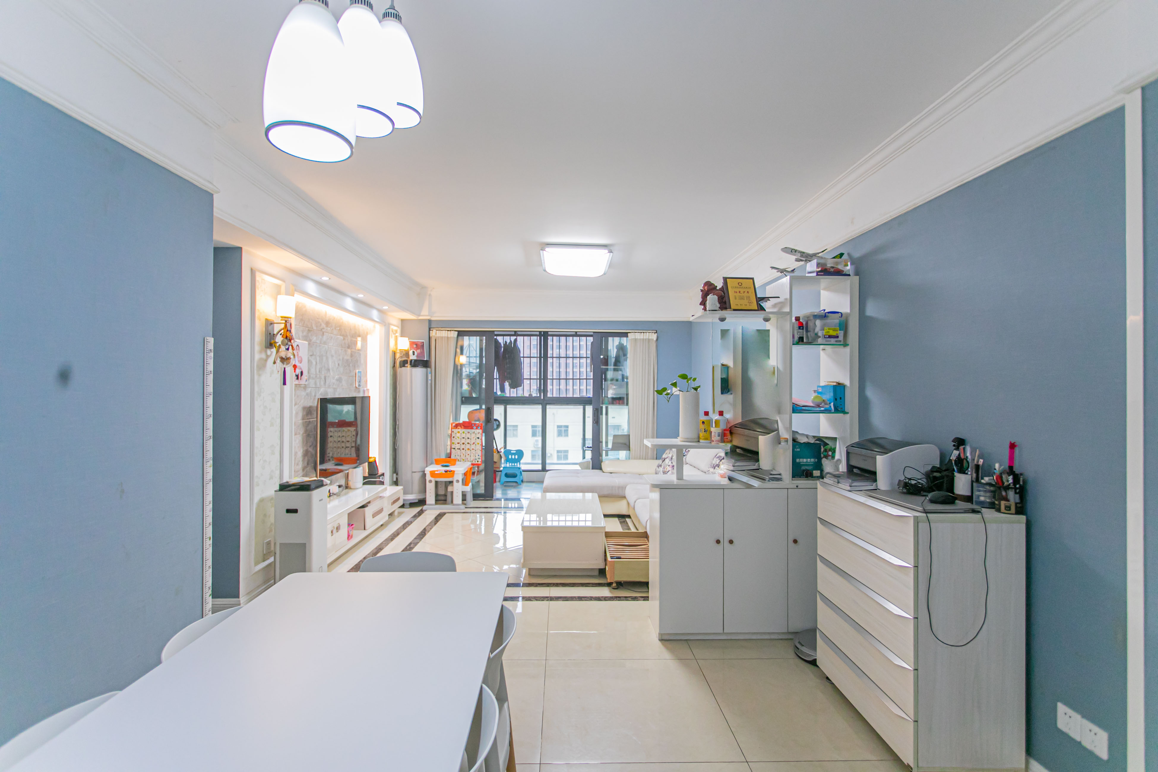 蓝山郡 2室2厅1卫 68.0万 蓝山郡 2室2厅1卫 68.0万客厅