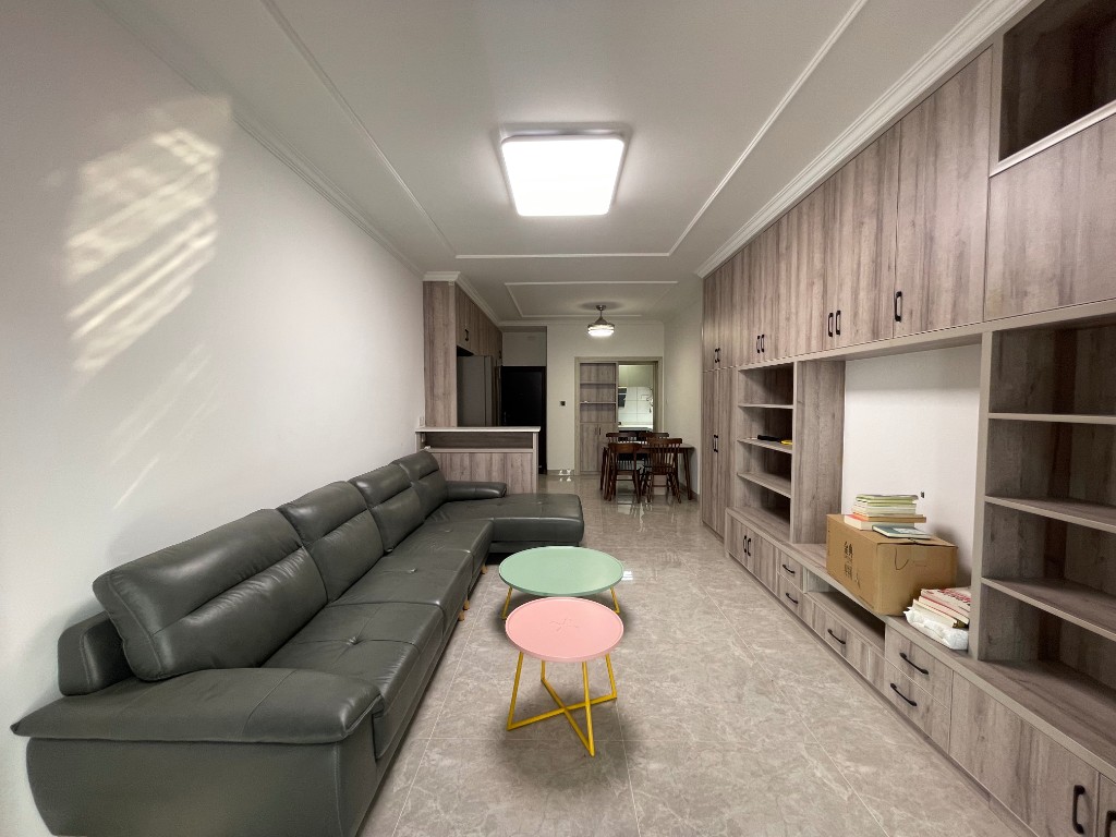 湘银星城  3室2厅1卫    69.8万 湘银星城  3室2厅1卫    69.8万客厅