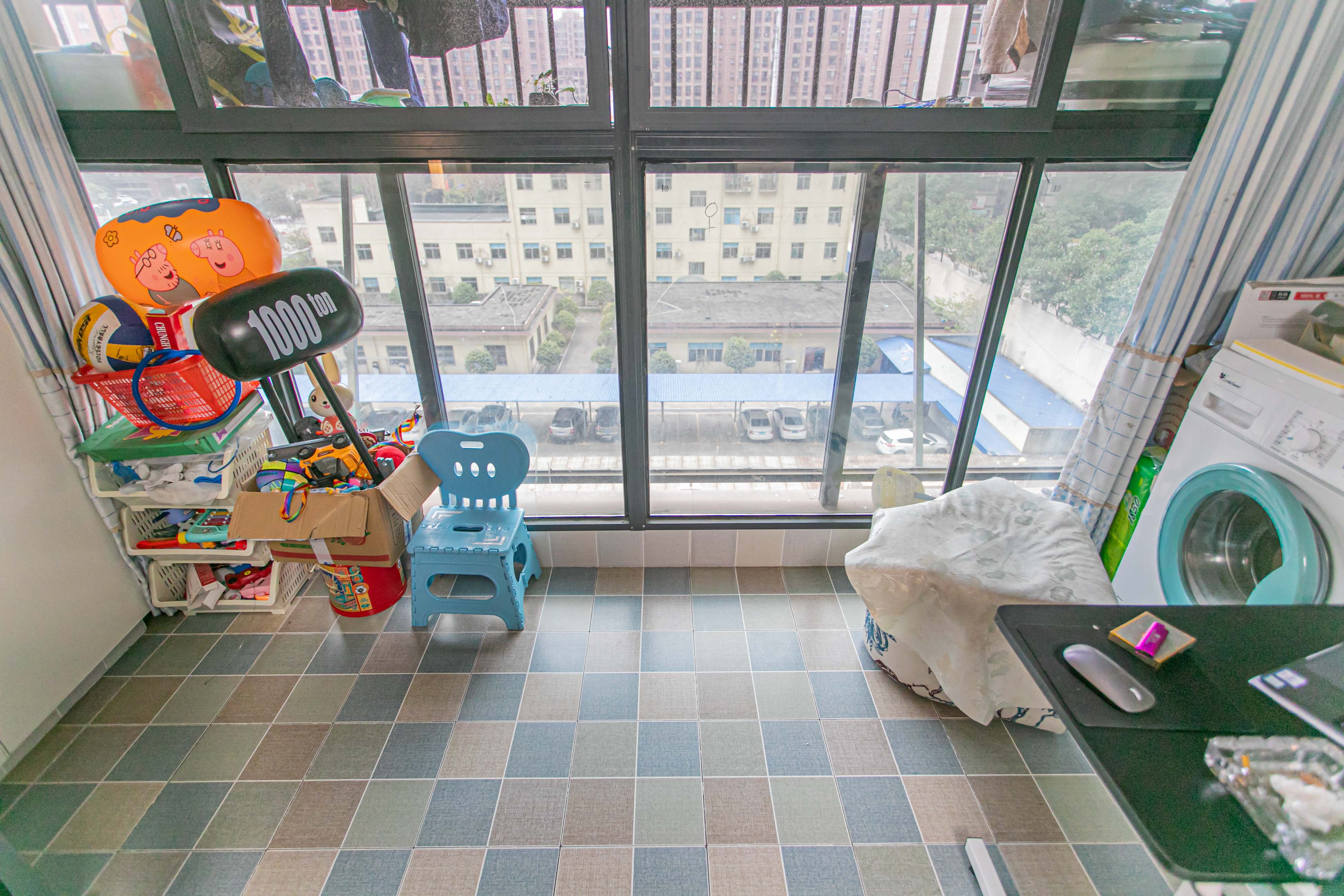 蓝山郡 2室2厅1卫 68.0万 蓝山郡 2室2厅1卫 68.0万阳台