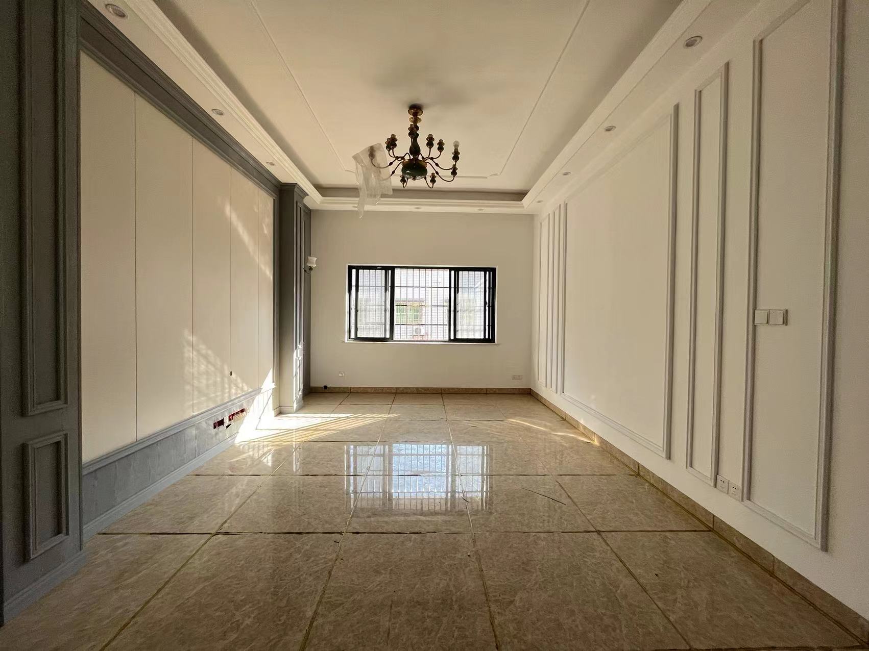 楠湖山庄  6室3厅1卫    78.0万 楠湖山庄  6室3厅1卫    78.0万